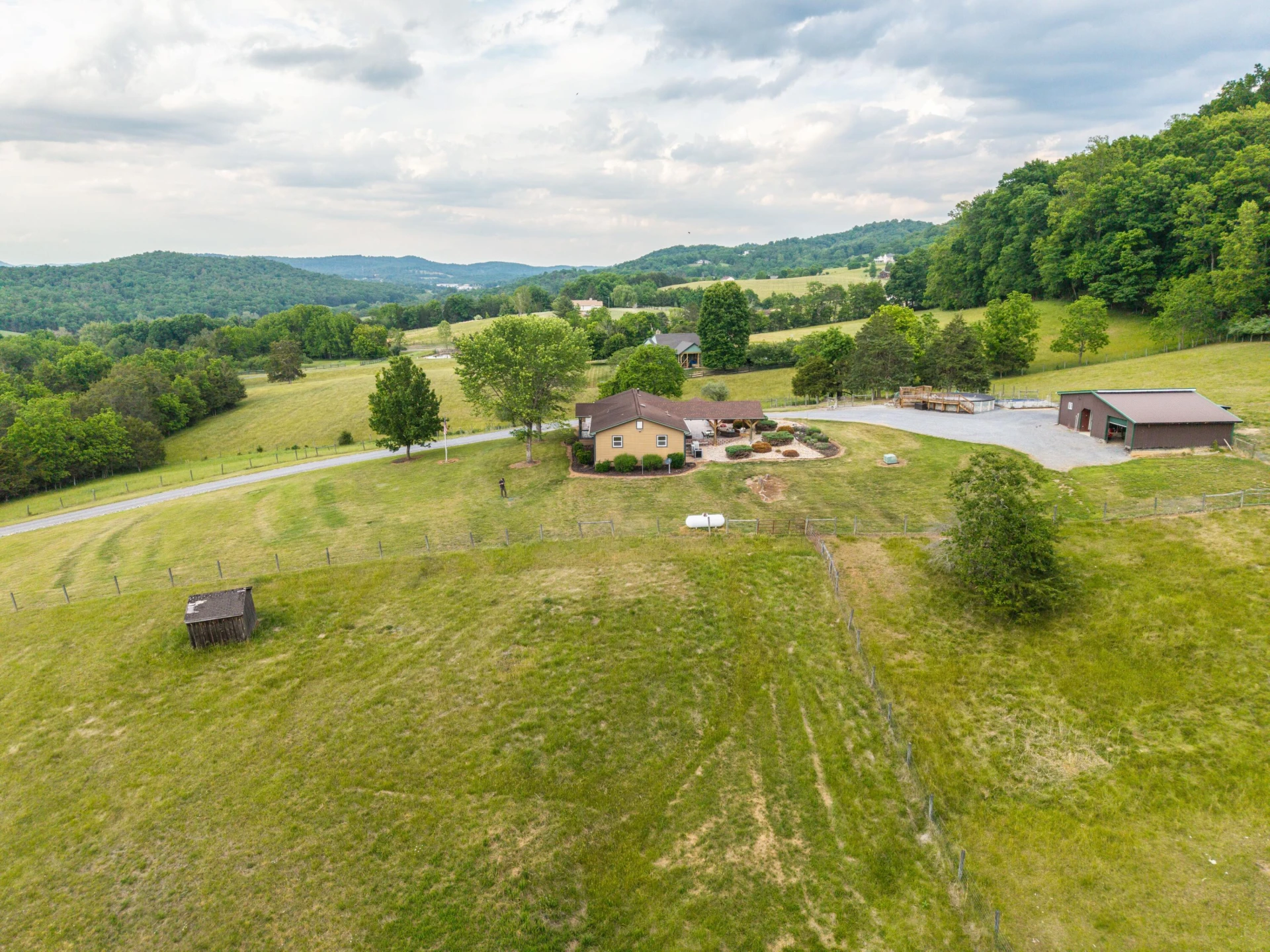 608 MOUNTAIN VIEW Rd - Photo 8