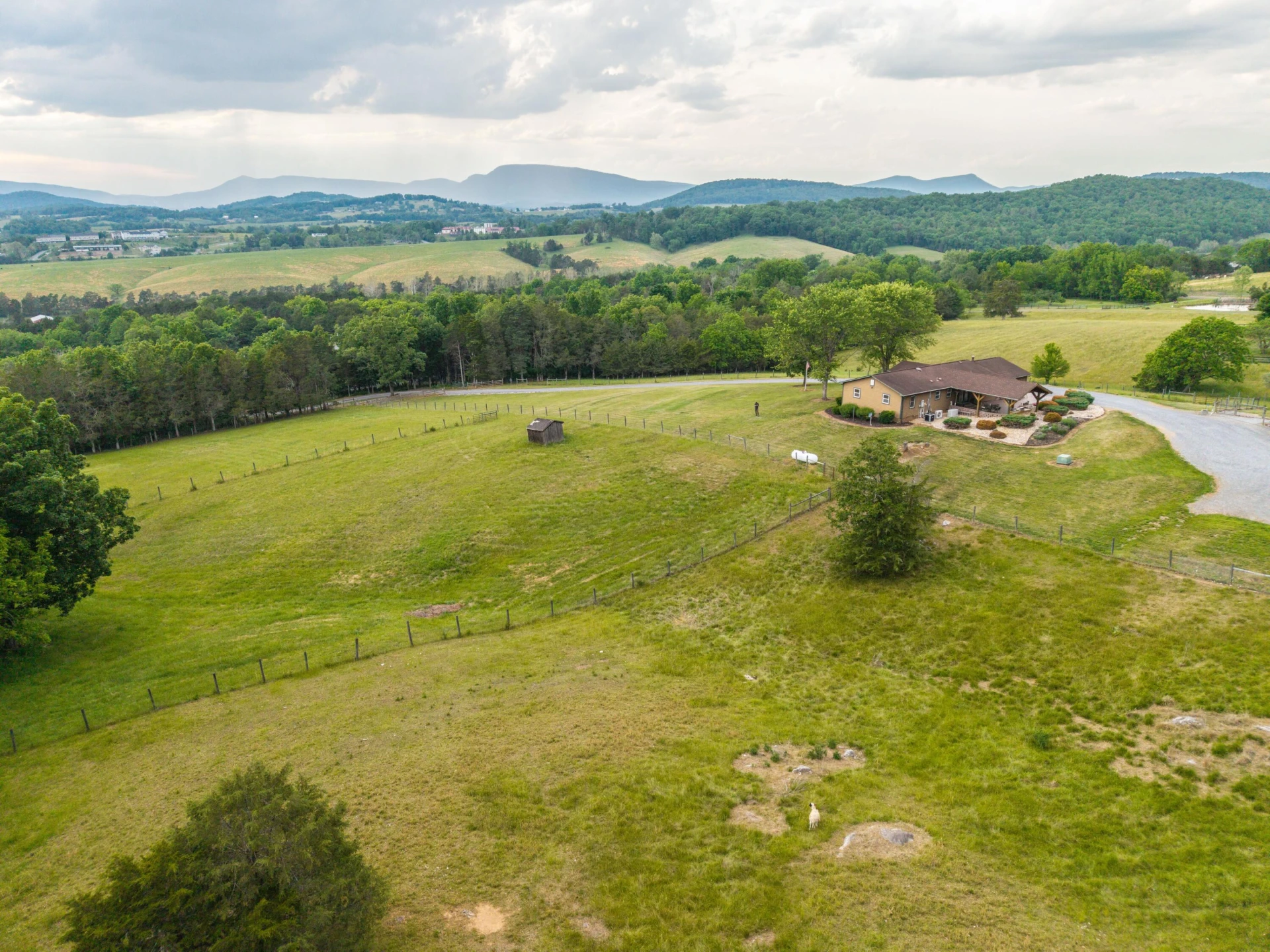 608 MOUNTAIN VIEW Rd - Photo 9