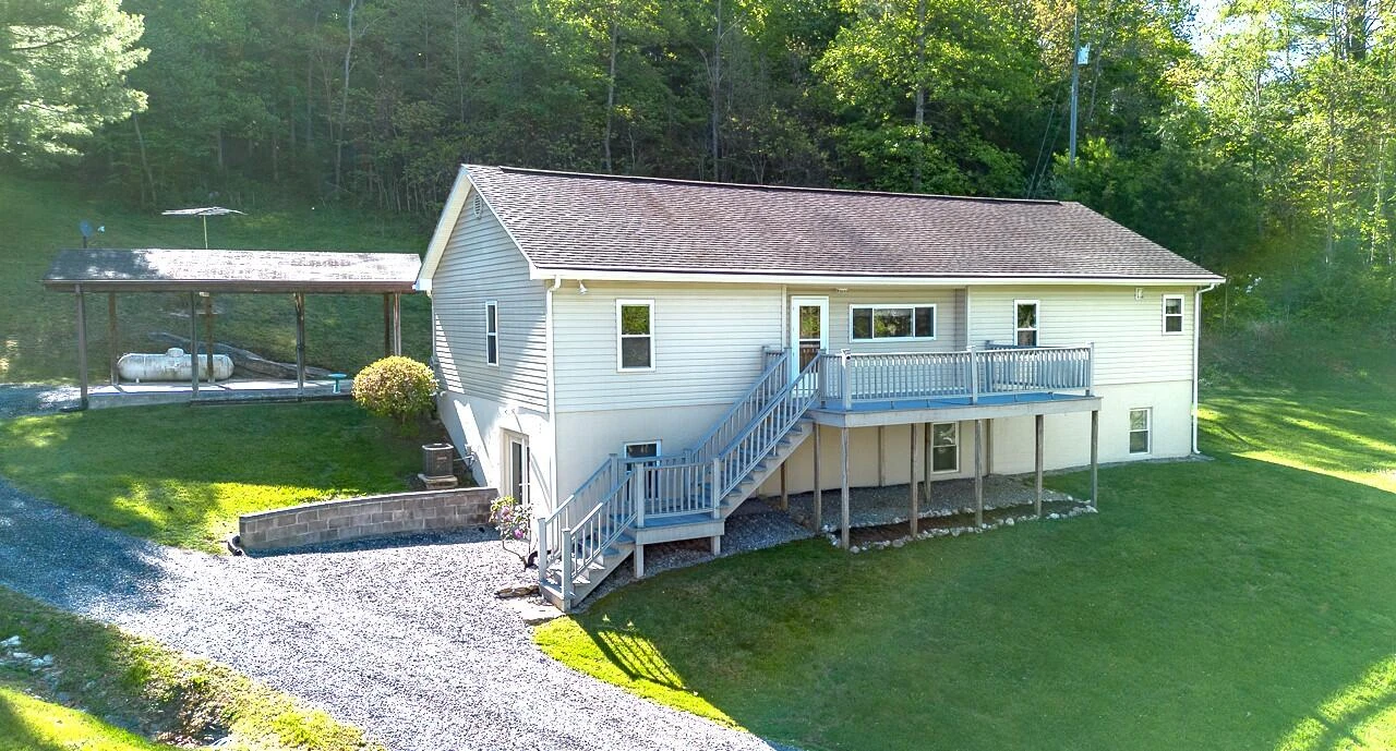 1117 Wide Gap Rd