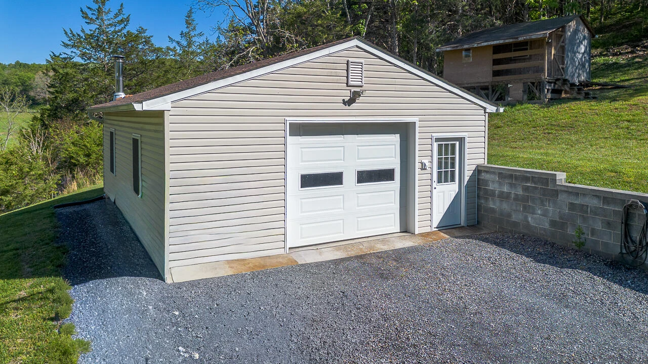 1117 Wide Gap Rd - Photo 29