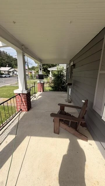 625 W Jackson St - Photo 4