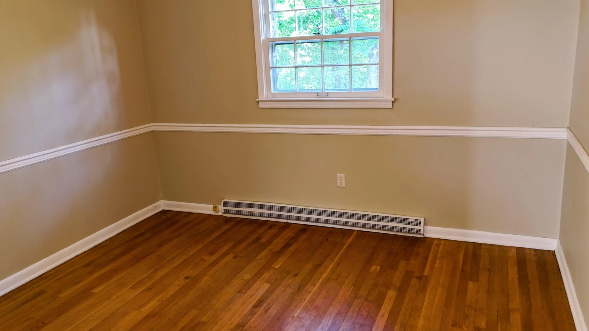 2460 Pine Ave - Photo 21