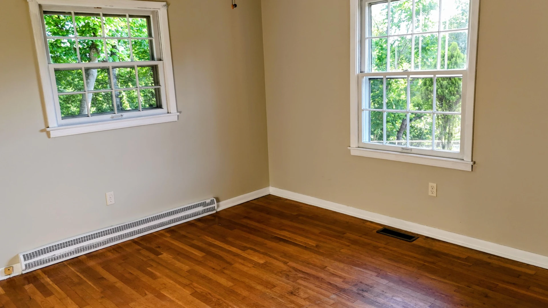 2460 Pine Ave - Photo 23