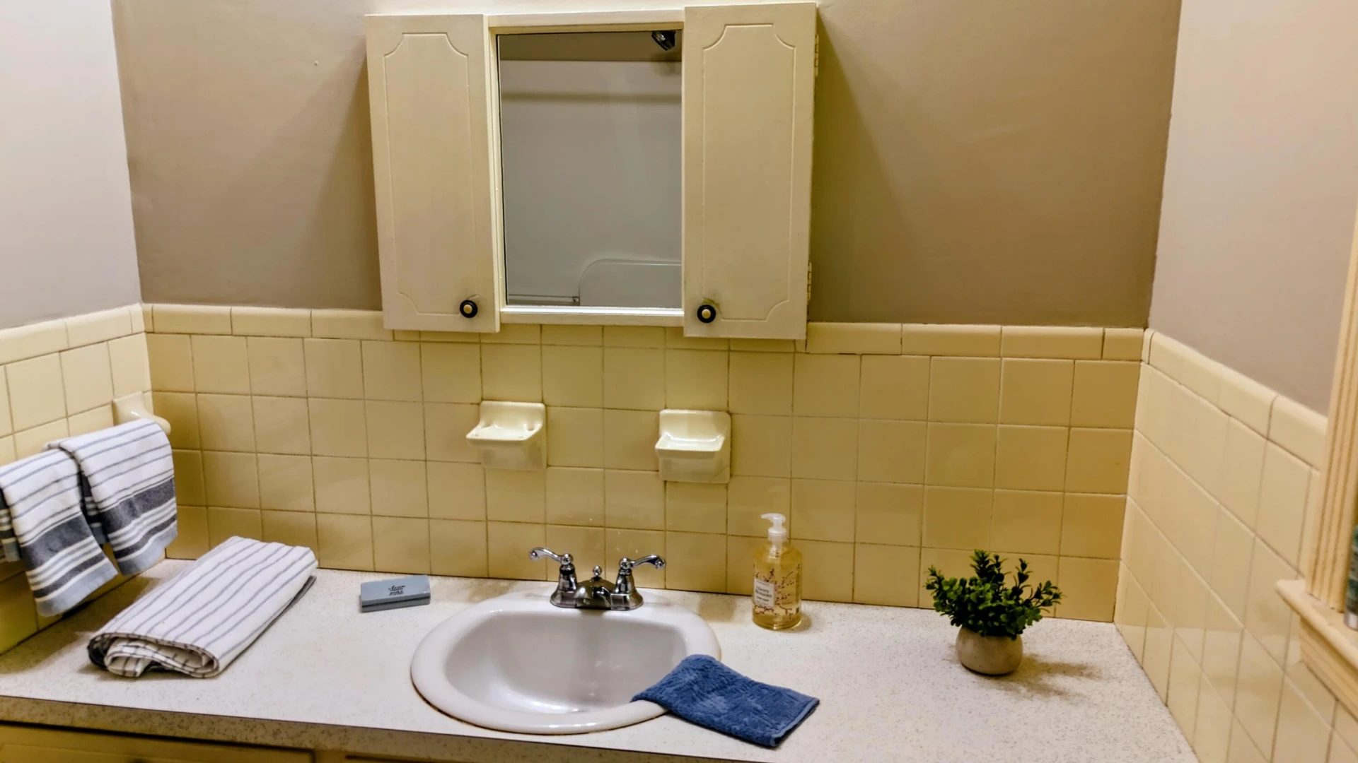 2460 Pine Ave - Photo 25