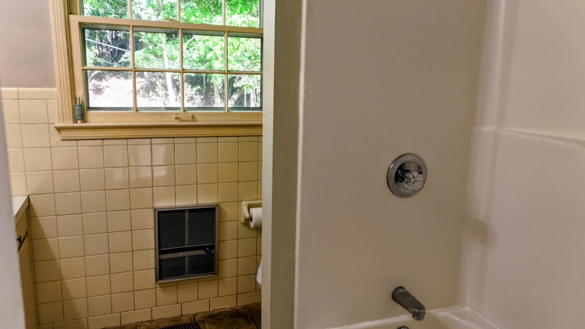 2460 Pine Ave - Photo 26