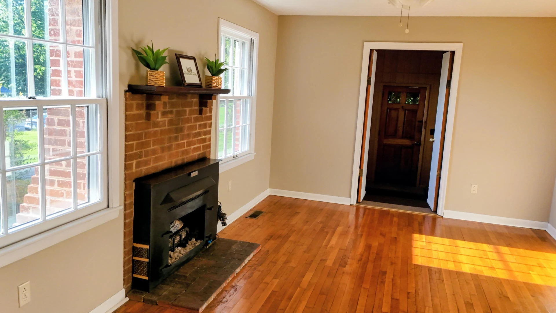 2460 Pine Ave - Photo 39