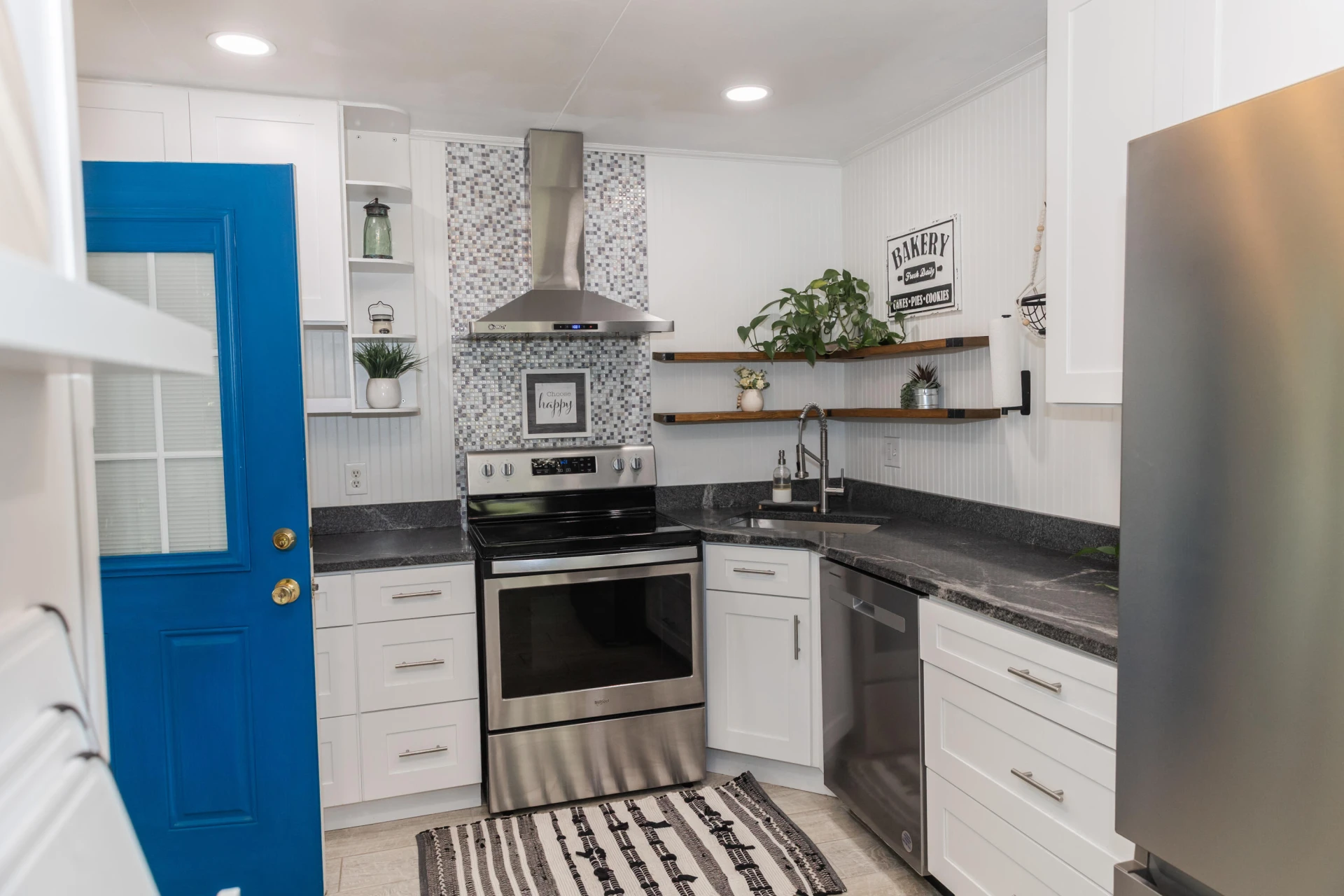 153 E 38th St - Photo 12