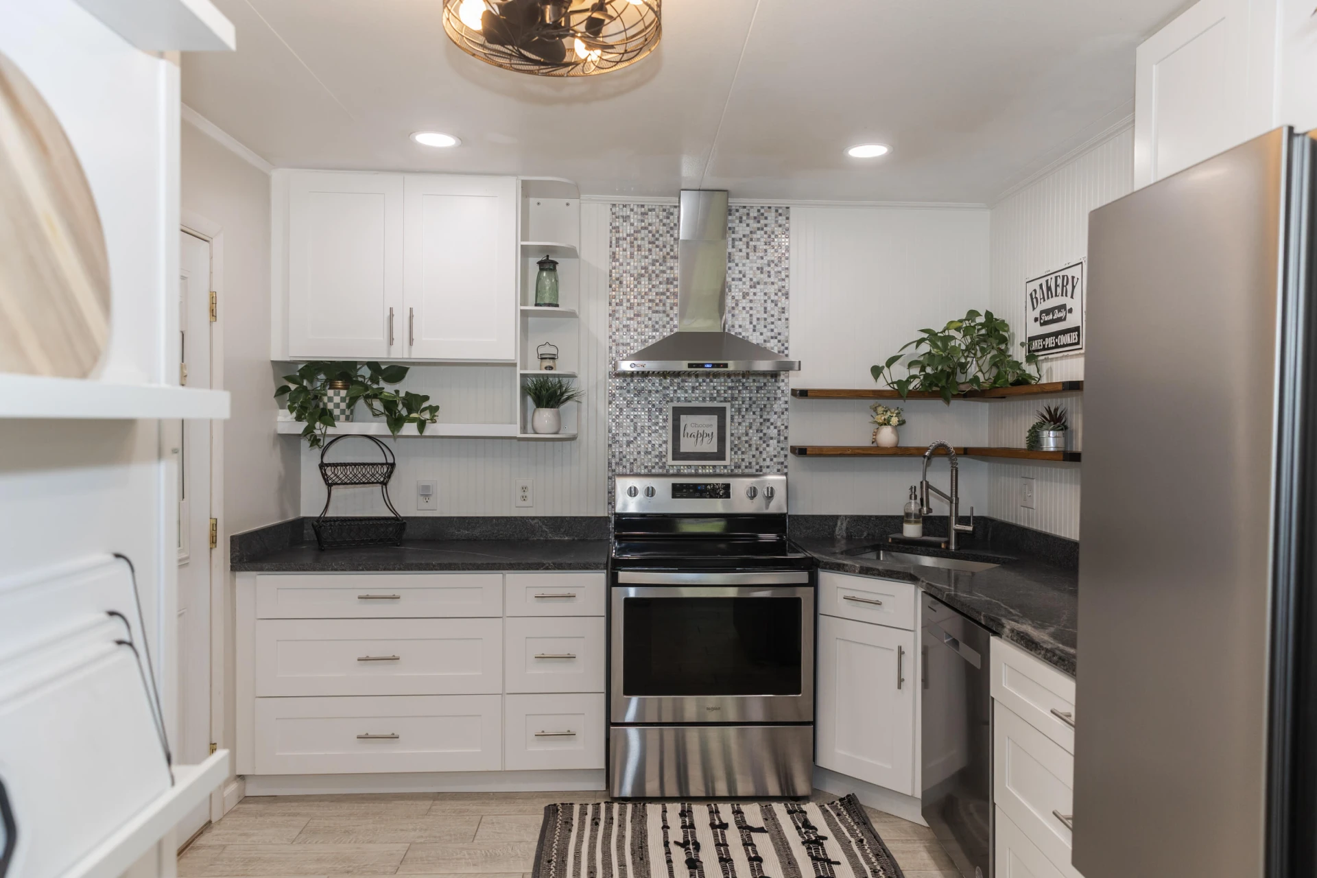 153 E 38th St - Photo 13