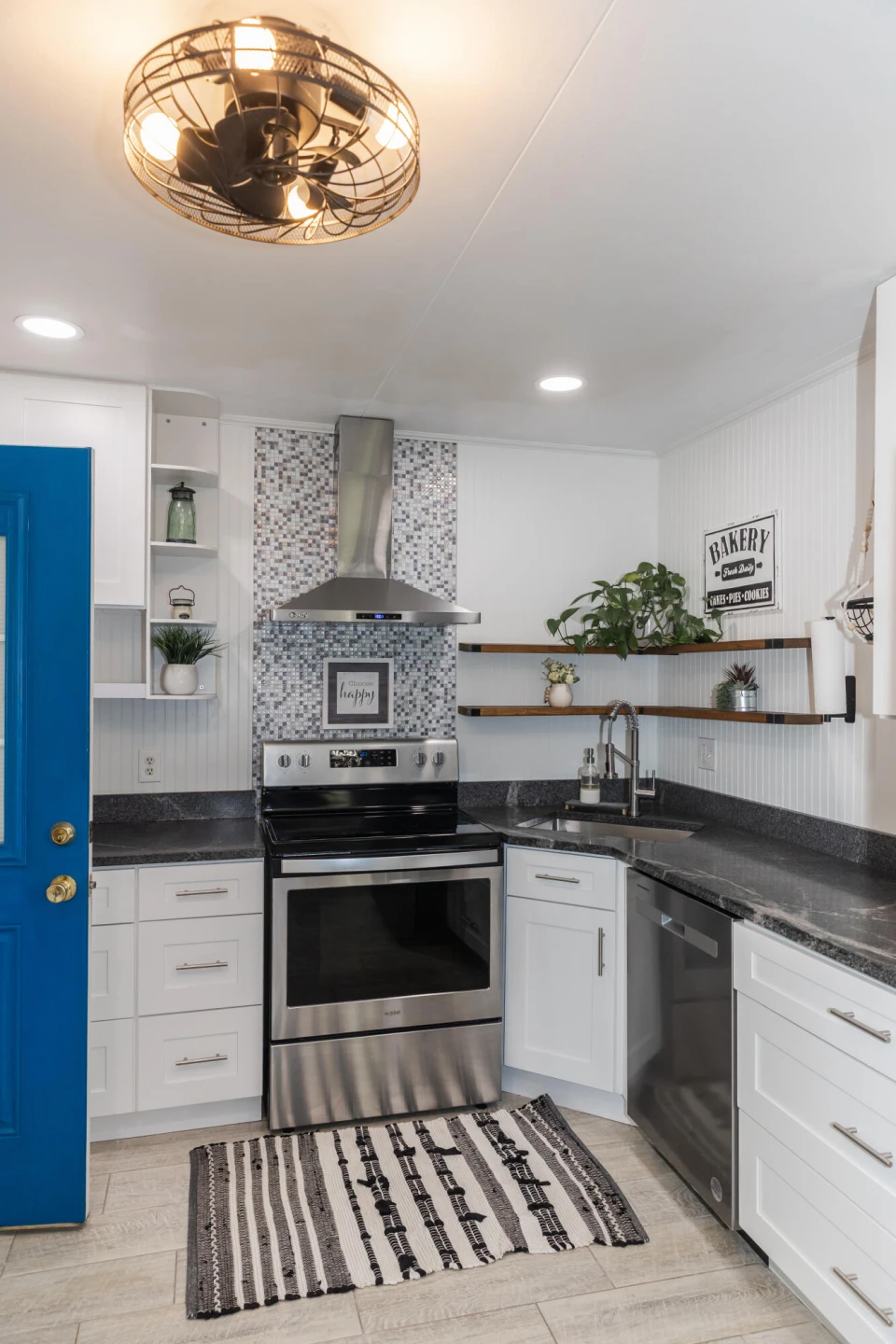 153 E 38th St - Photo 15
