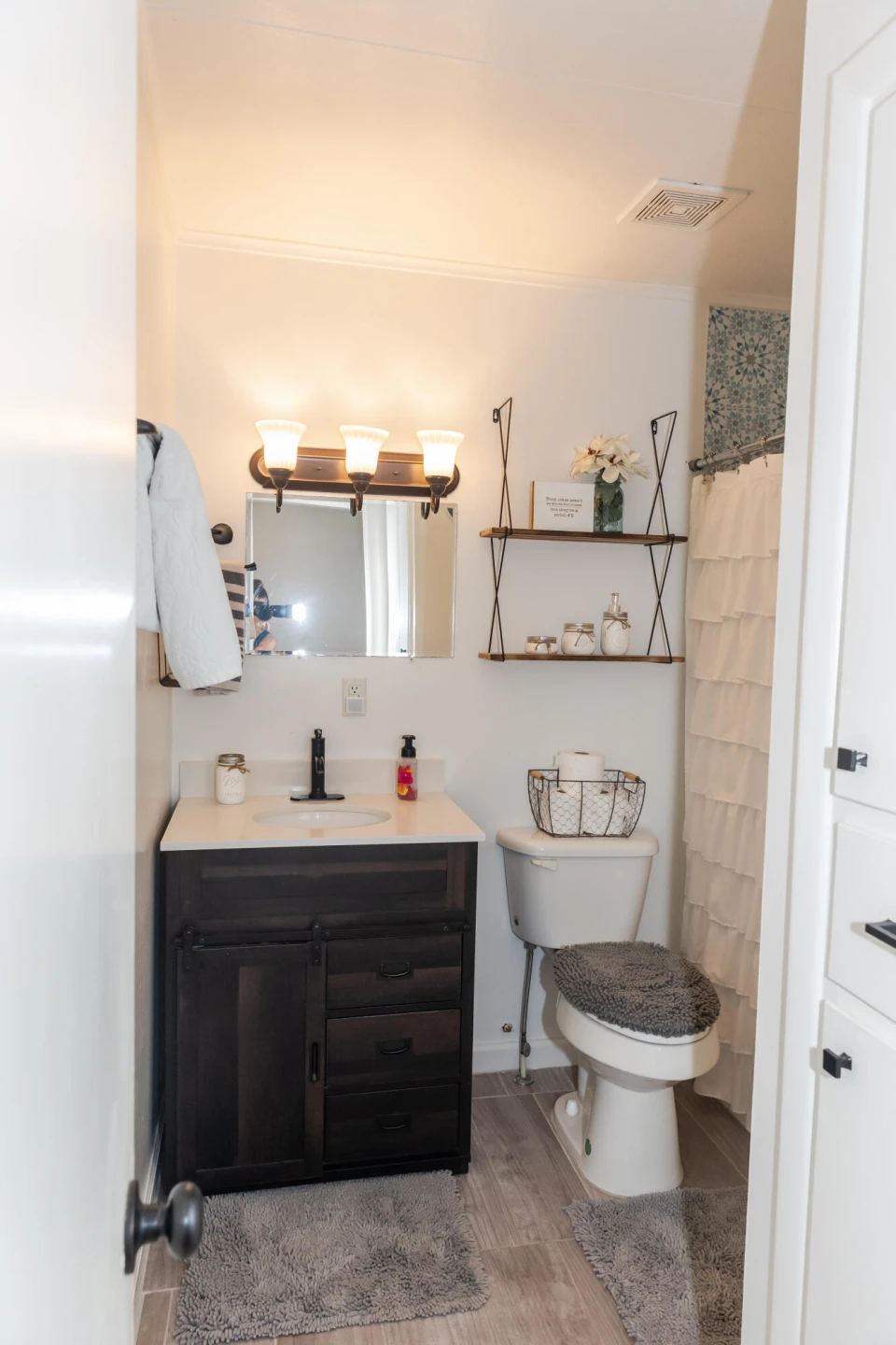 153 E 38th St - Photo 22