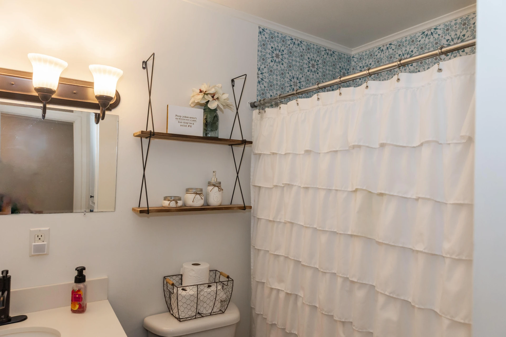 153 E 38th St - Photo 24