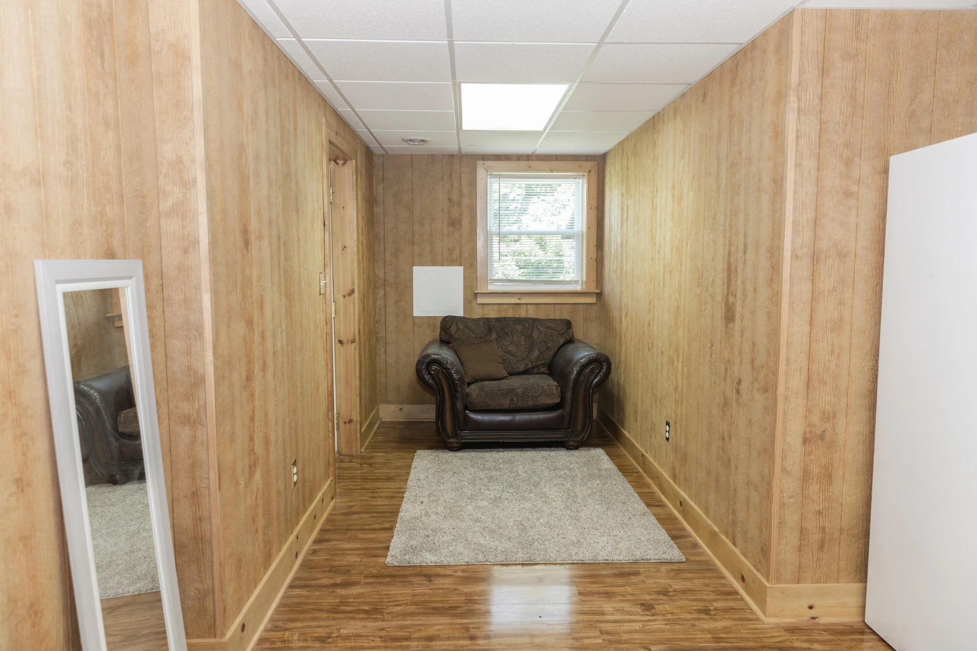 153 E 38th St - Photo 31