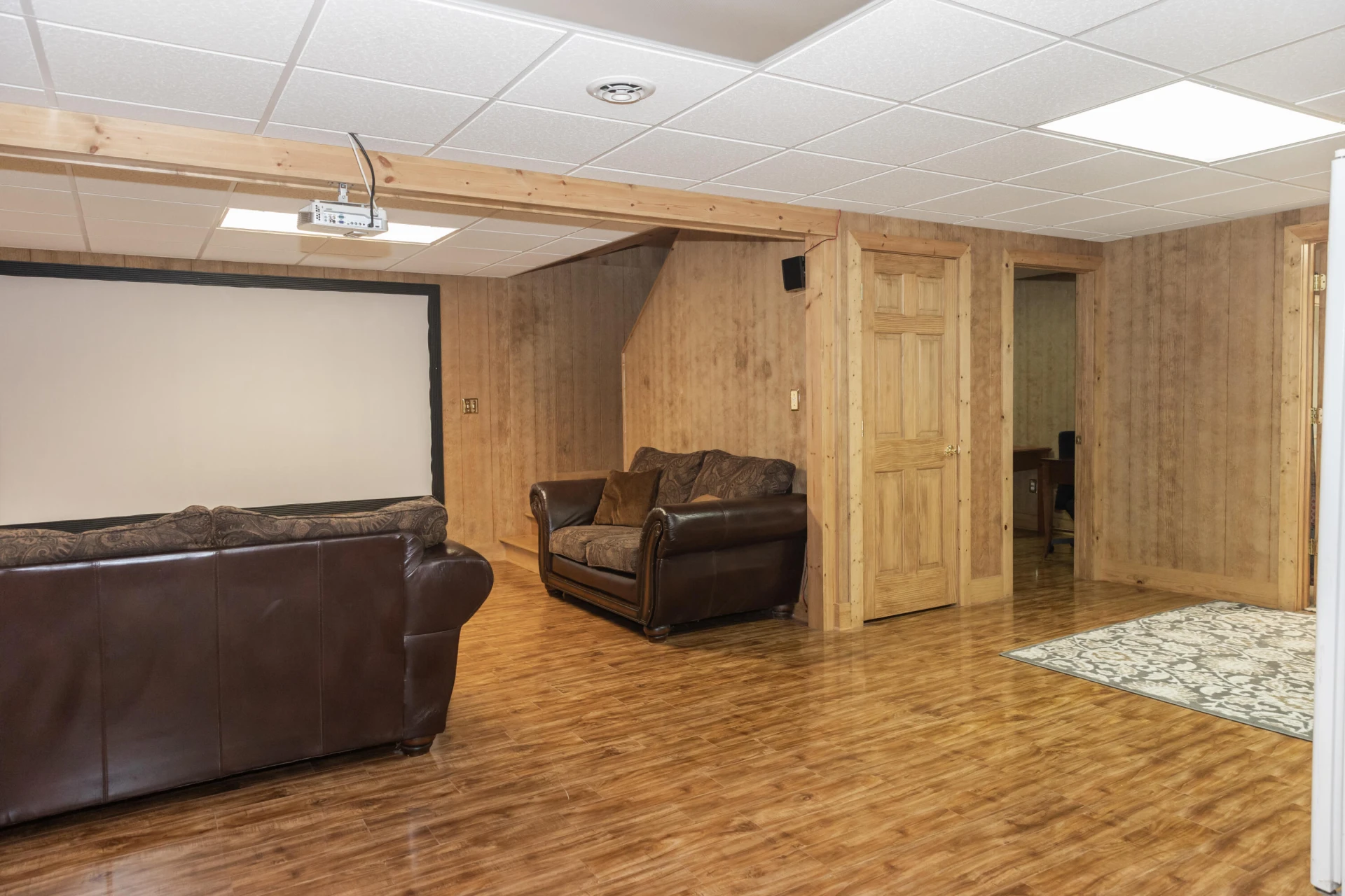153 E 38th St - Photo 33