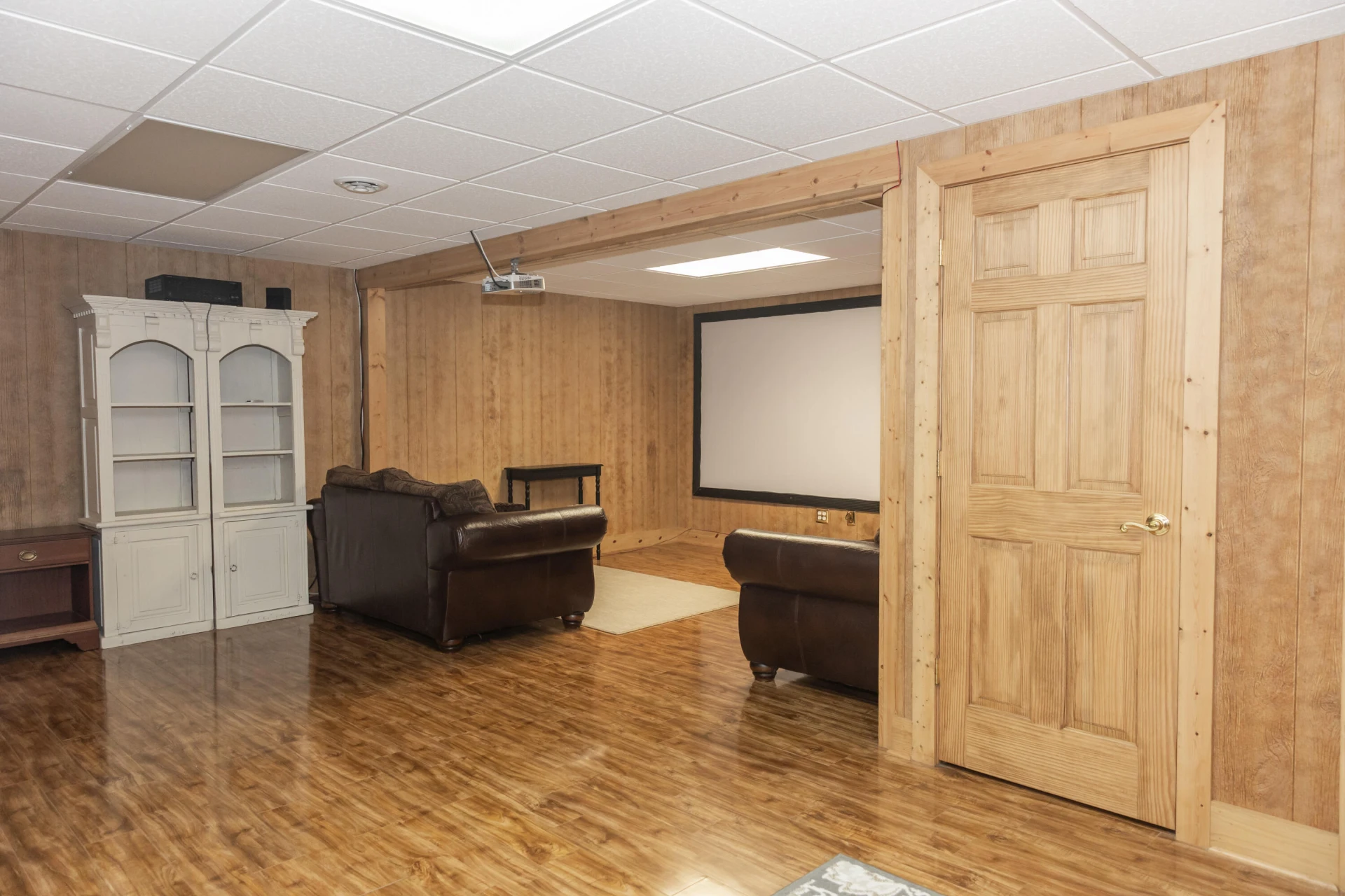 153 E 38th St - Photo 34