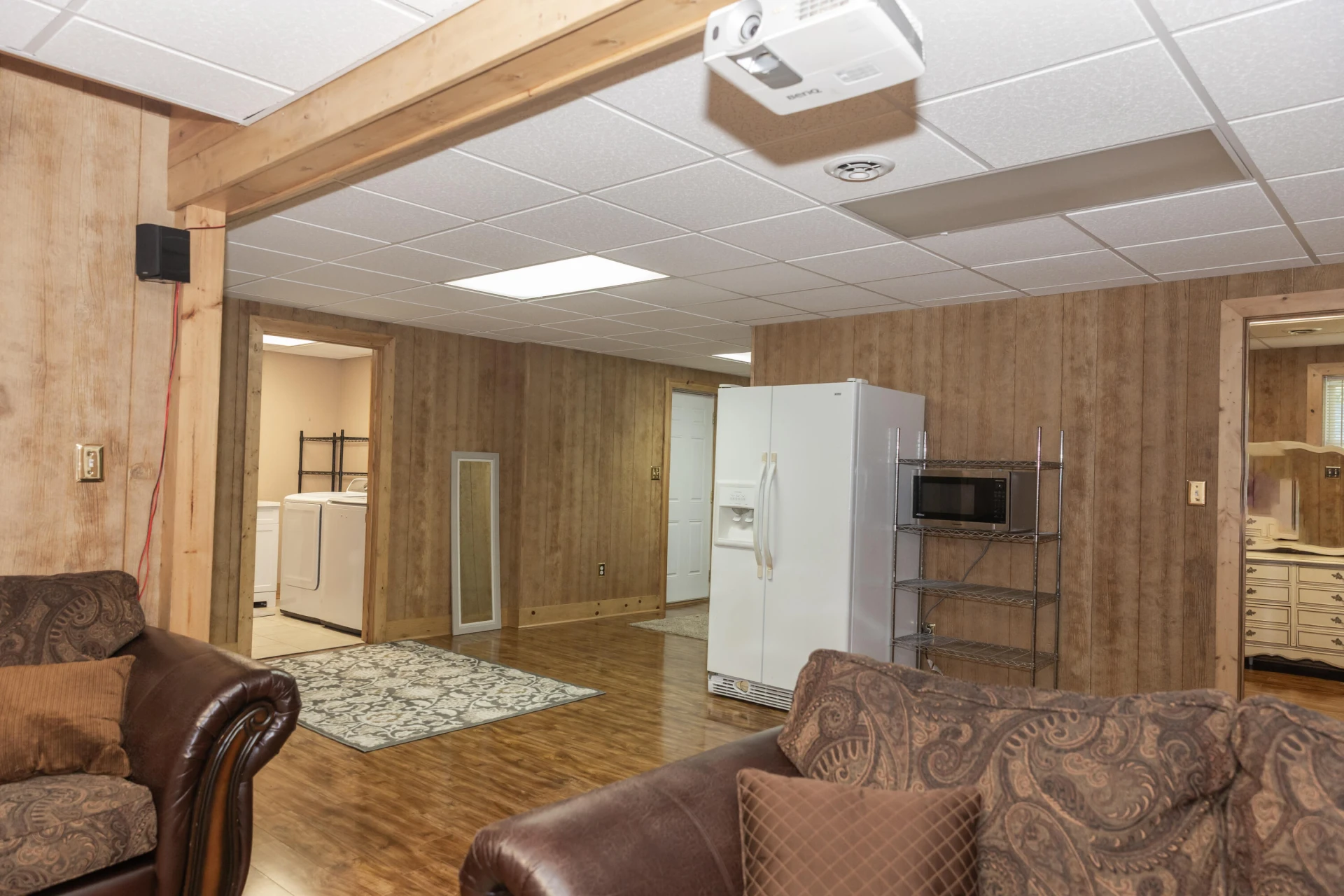 153 E 38th St - Photo 36