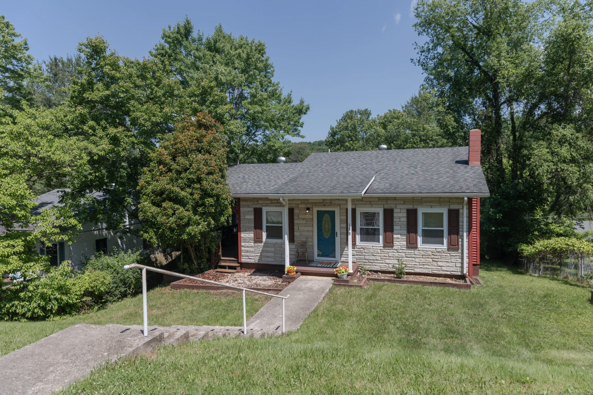 153 E 38th St - Photo 41