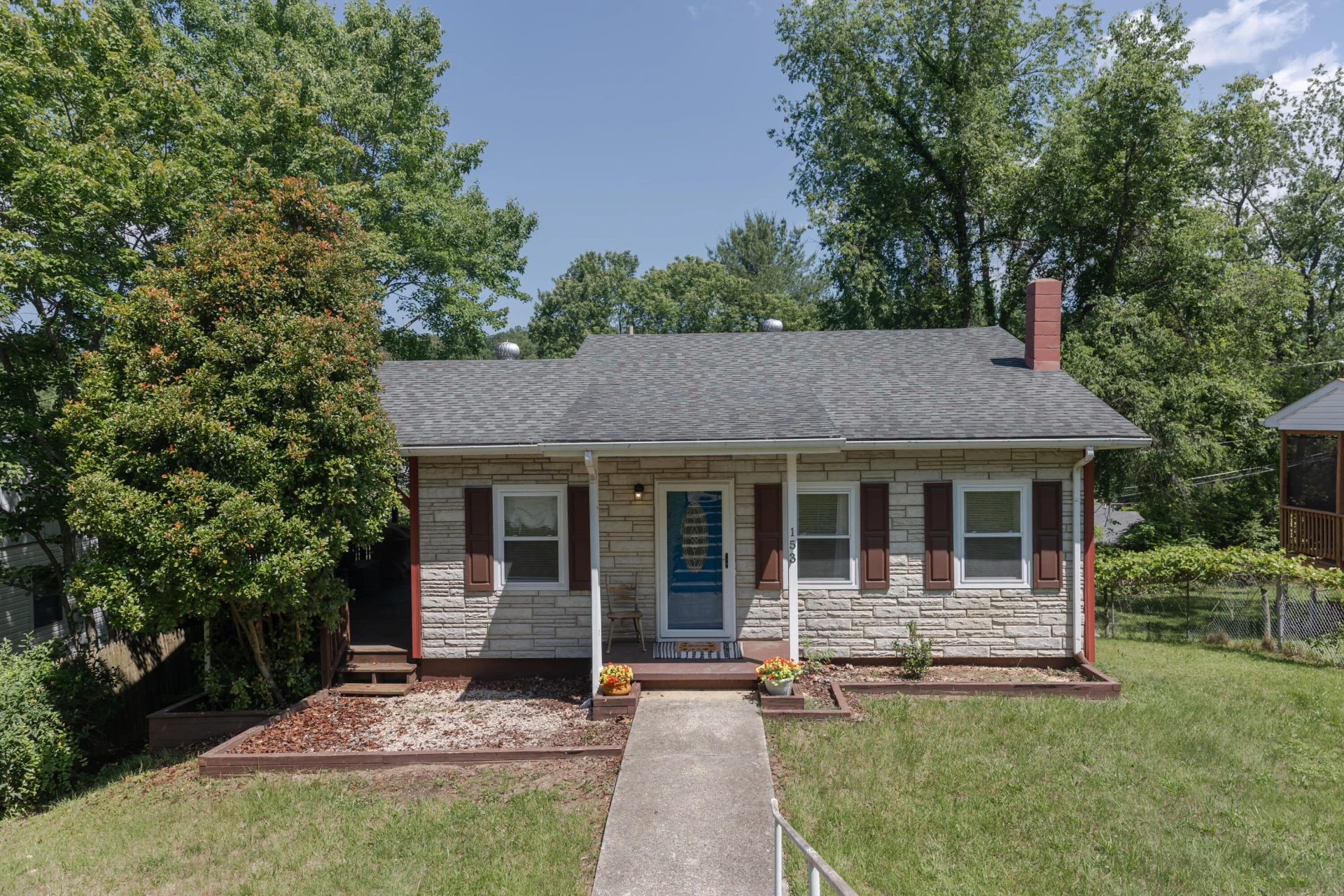 153 E 38th St - Photo 42