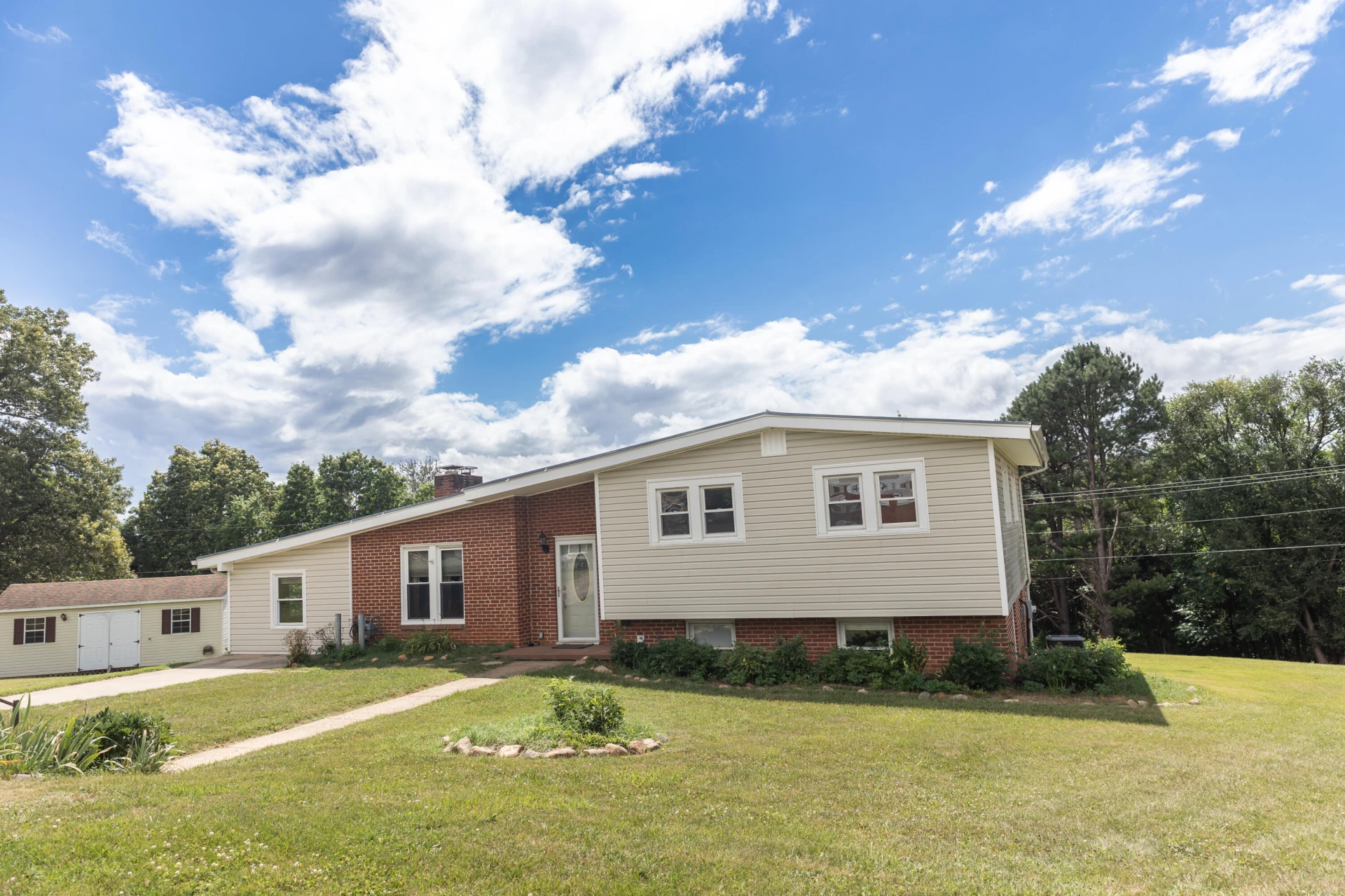 119 LINDEN Cir - Photo 2