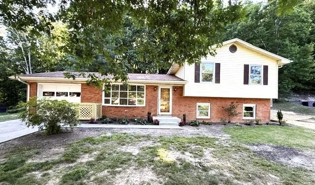 308 Ridgewood Cir