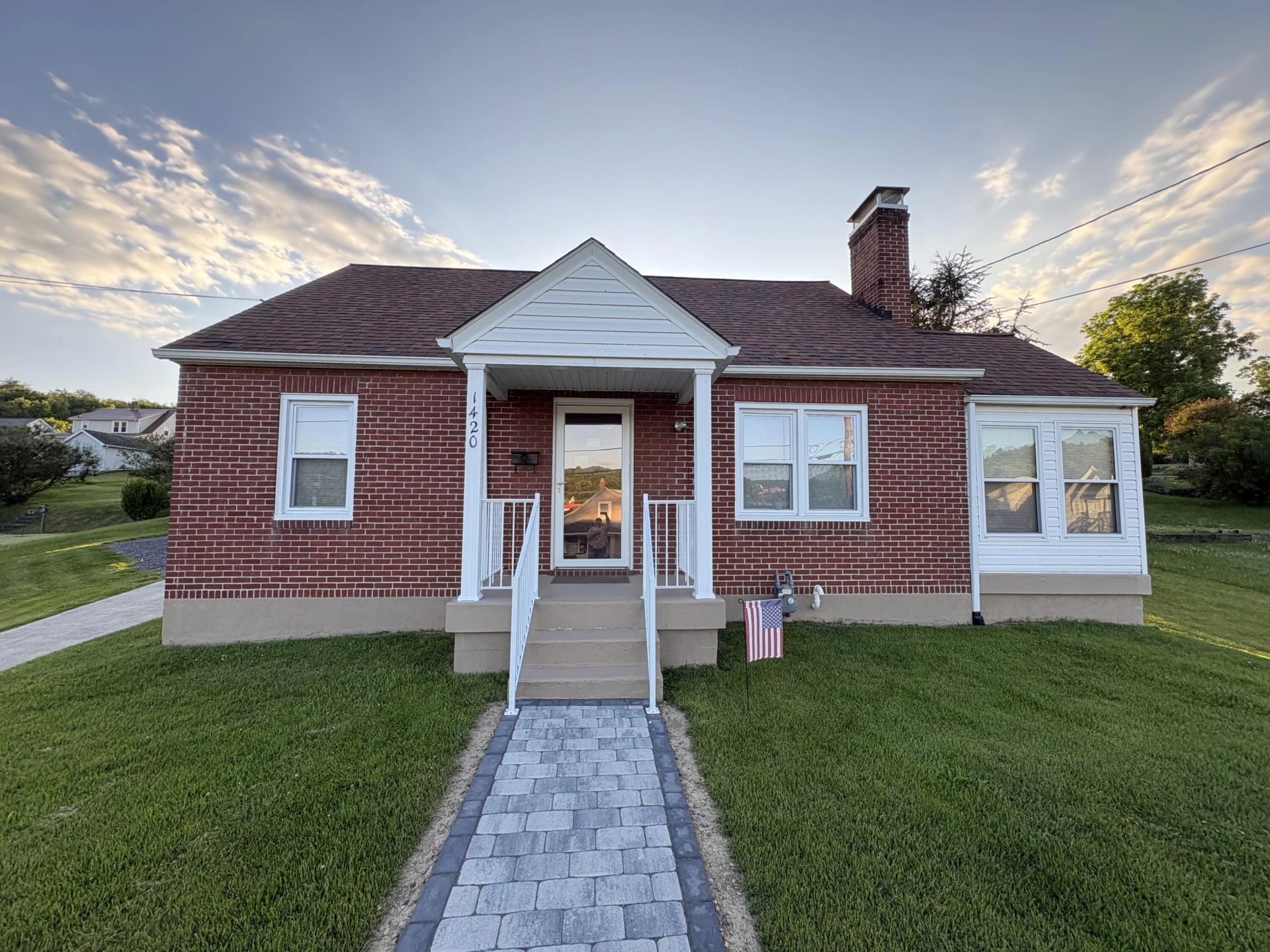 1420 S Howard Ave - Photo 2