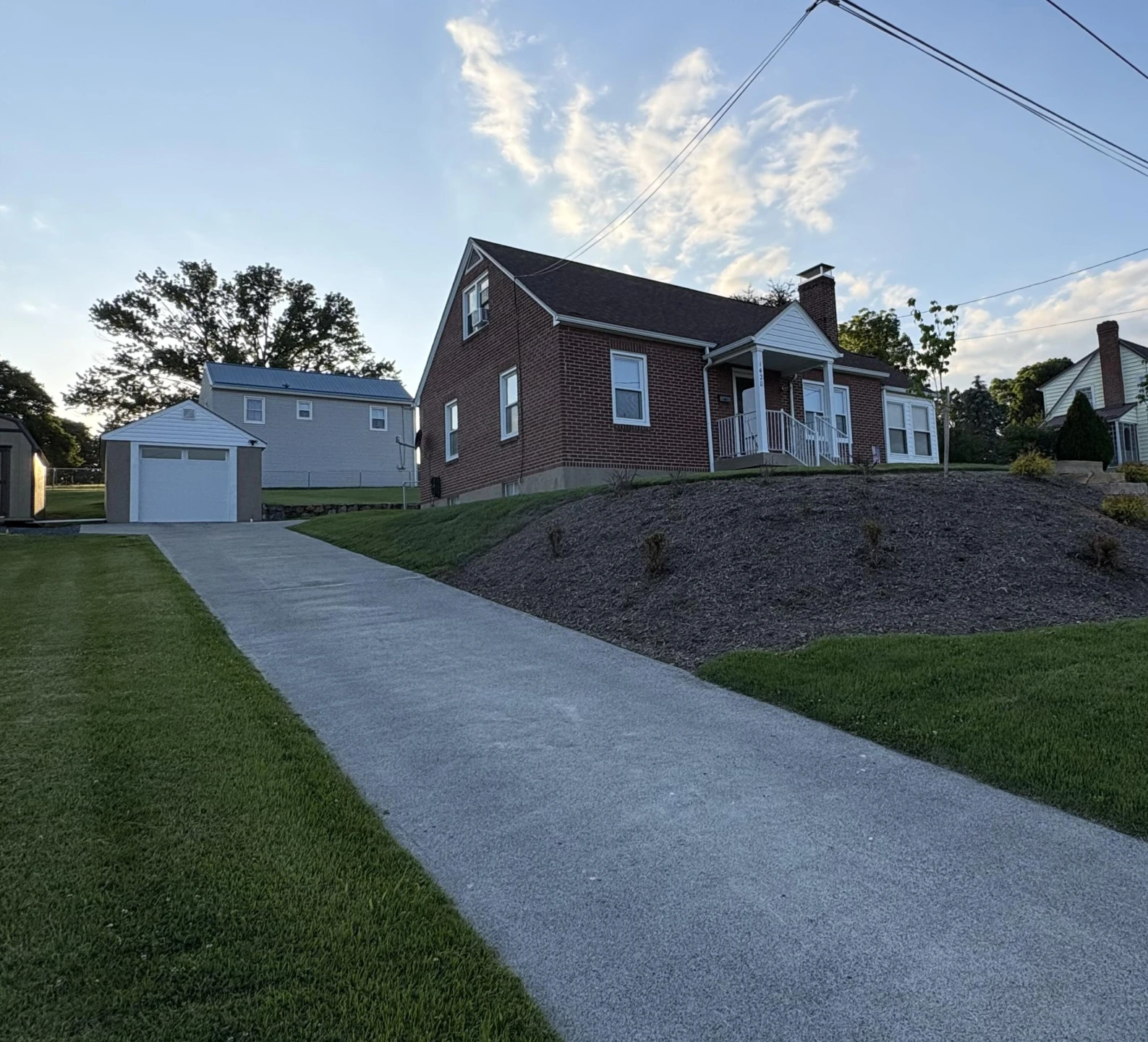 1420 S Howard Ave - Photo 3