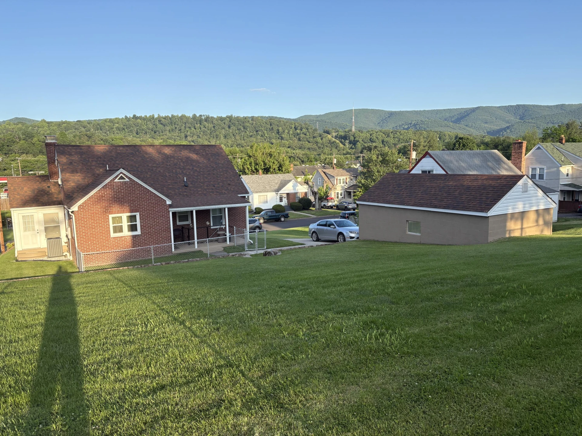 1420 S Howard Ave - Photo 4
