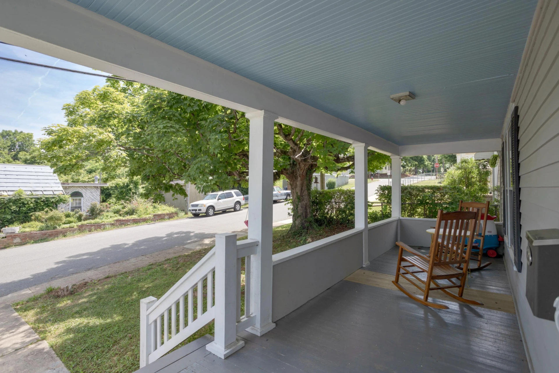 317 Massie St - Photo 2
