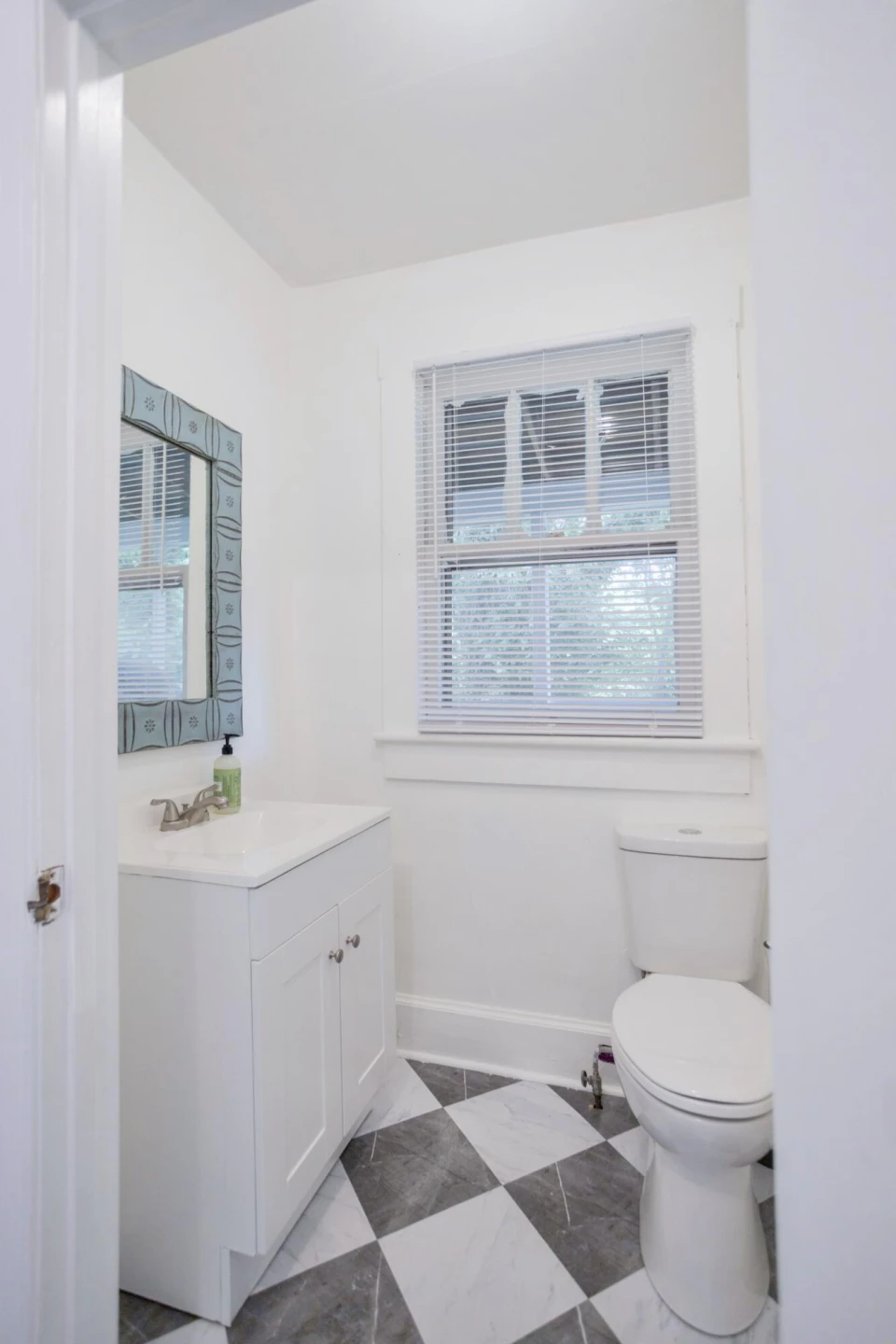 317 Massie St - Photo 9