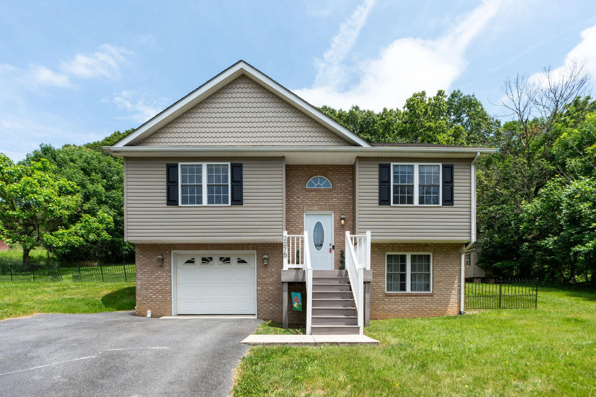 2275 RAPHINE Rd