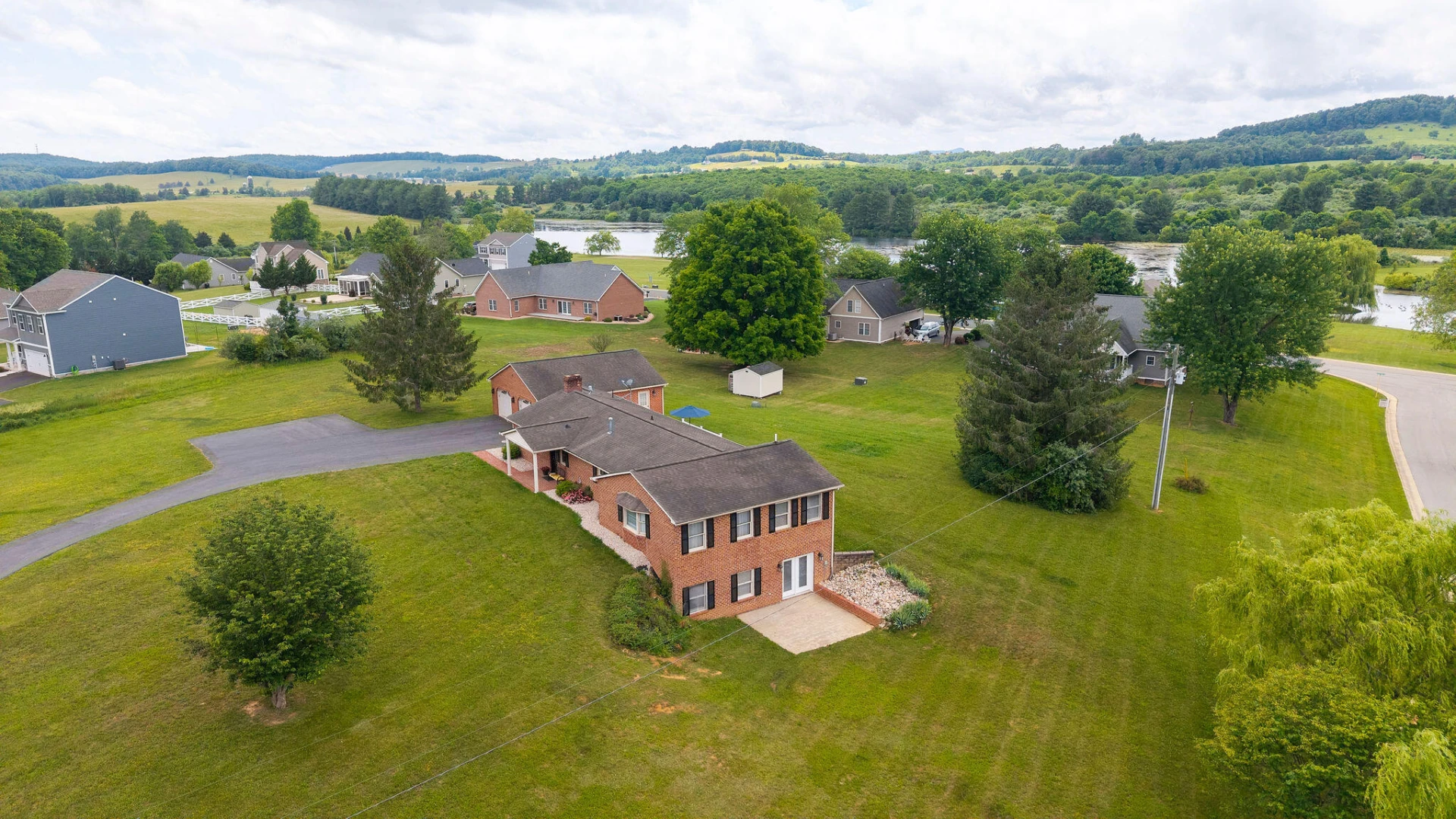 409 STEELES FORT Rd - Photo 52
