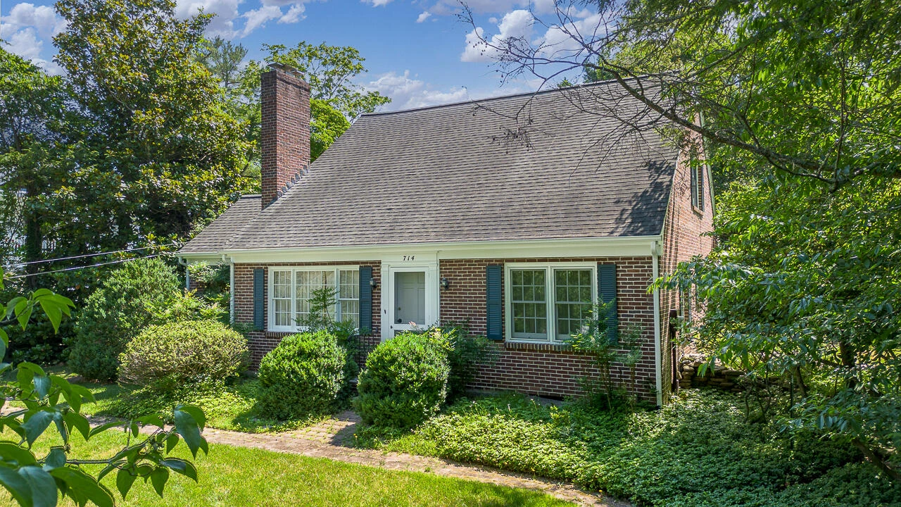 714 Thorn Hill Rd - Photo 2