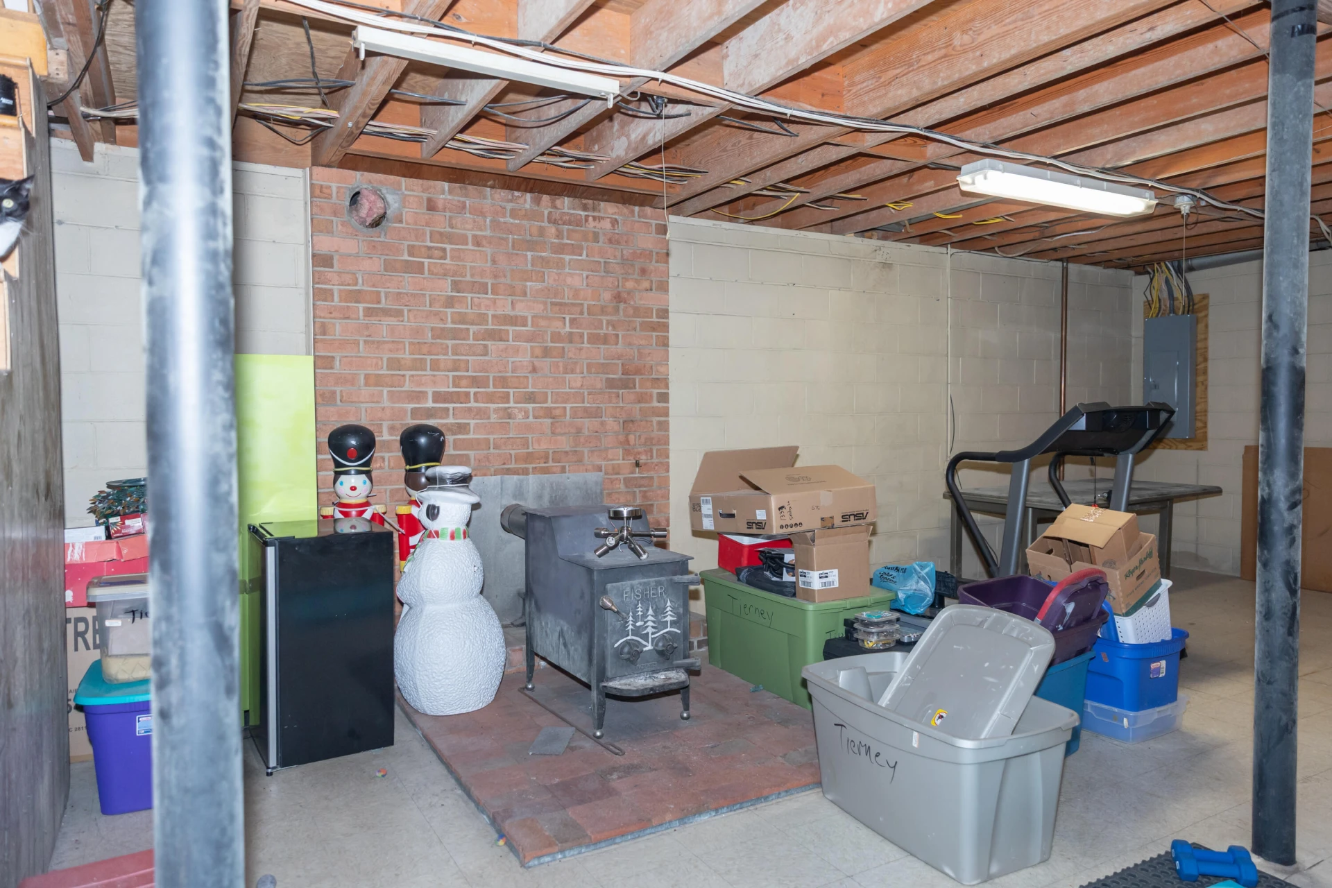 1333 Smiley Ln - Photo 39