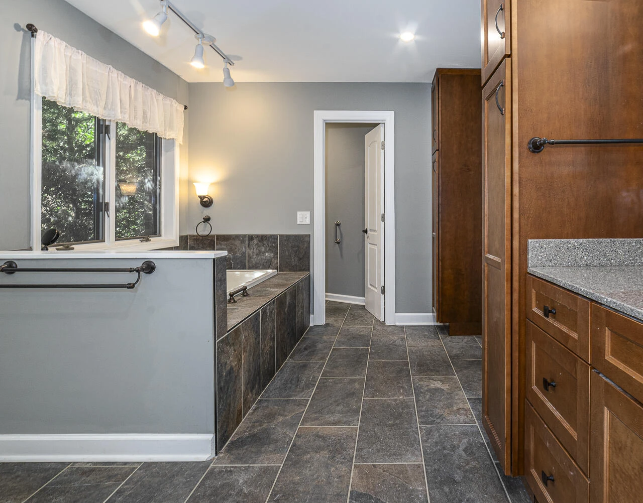 150 Forest Hill View - Photo 24