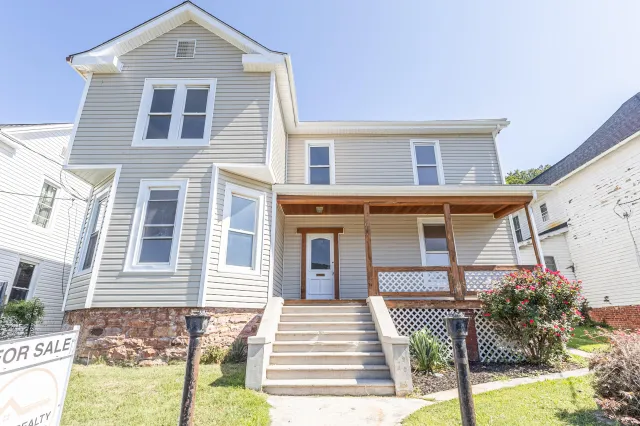 616 Pine St, Clifton Forge, VA, 24422
