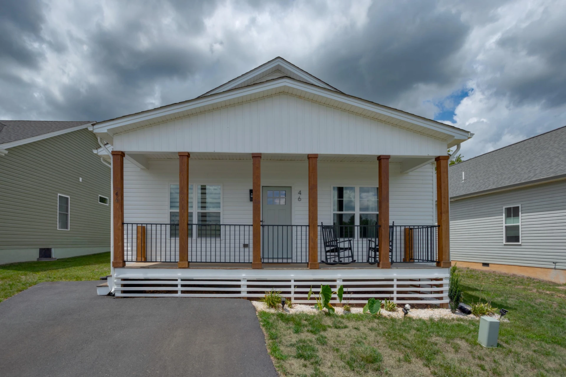 46 Triple Crown Dr