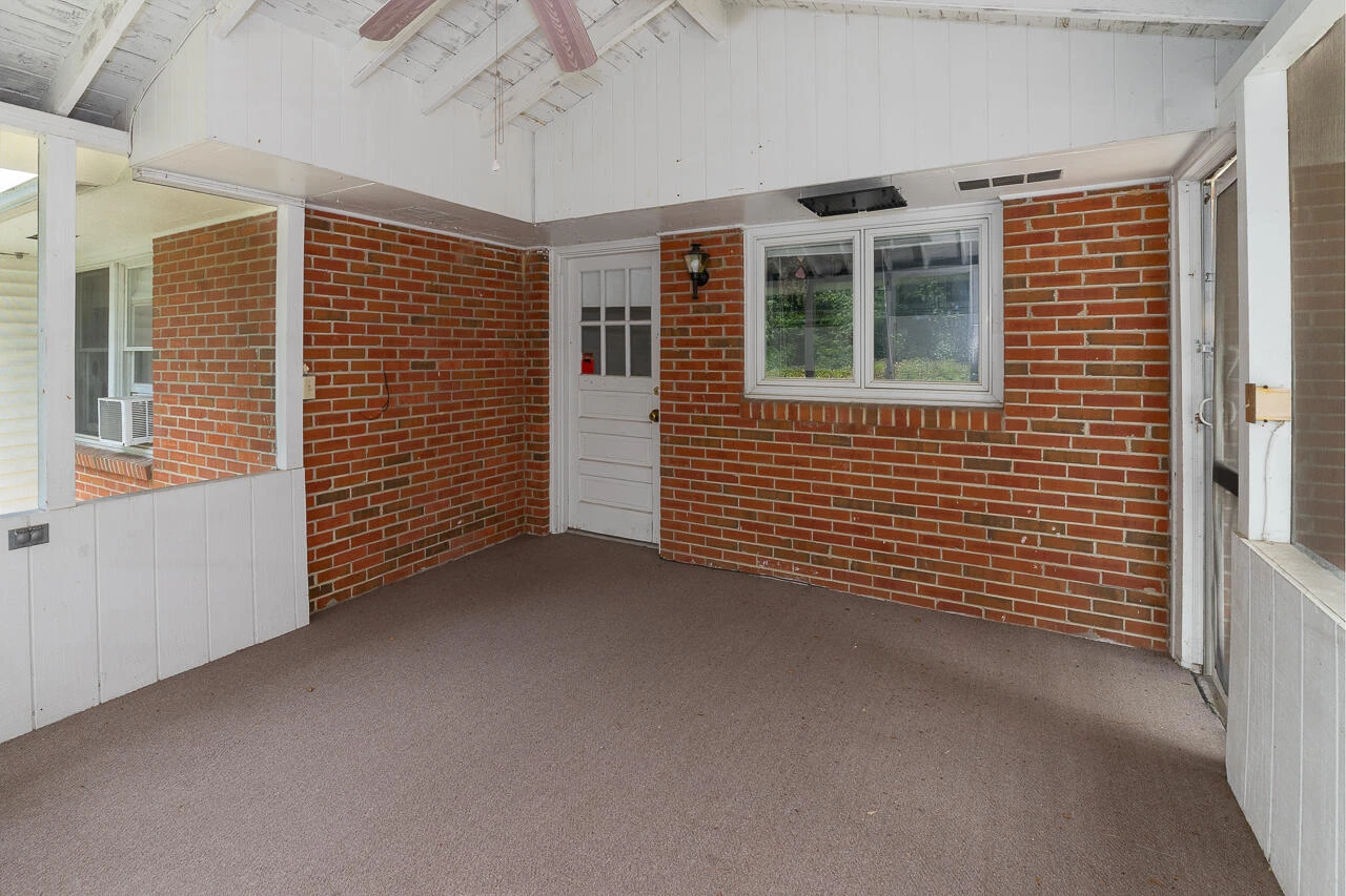 16 Whitmore - Photo 30