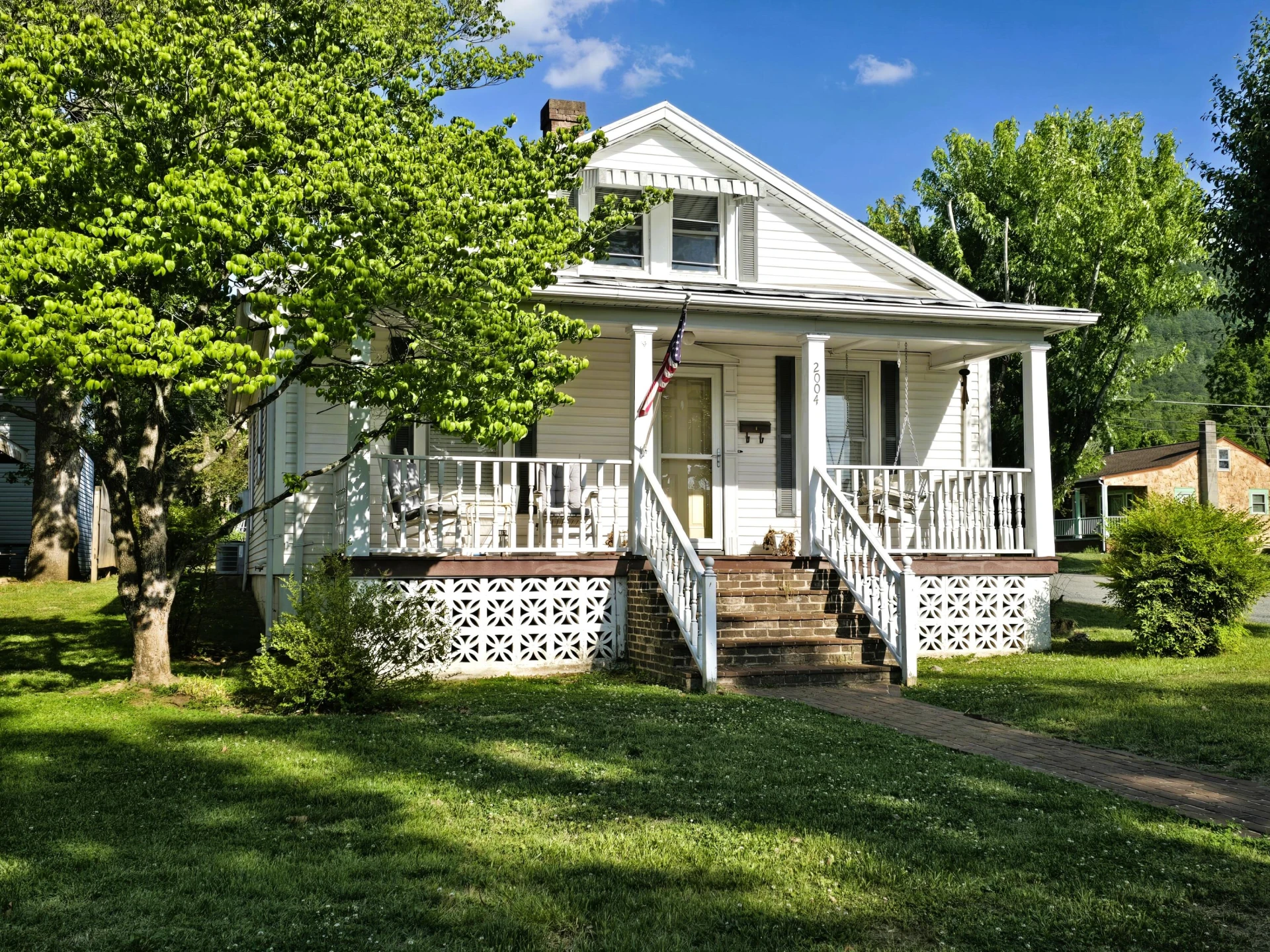 2004 Birch Ave - Photo 2