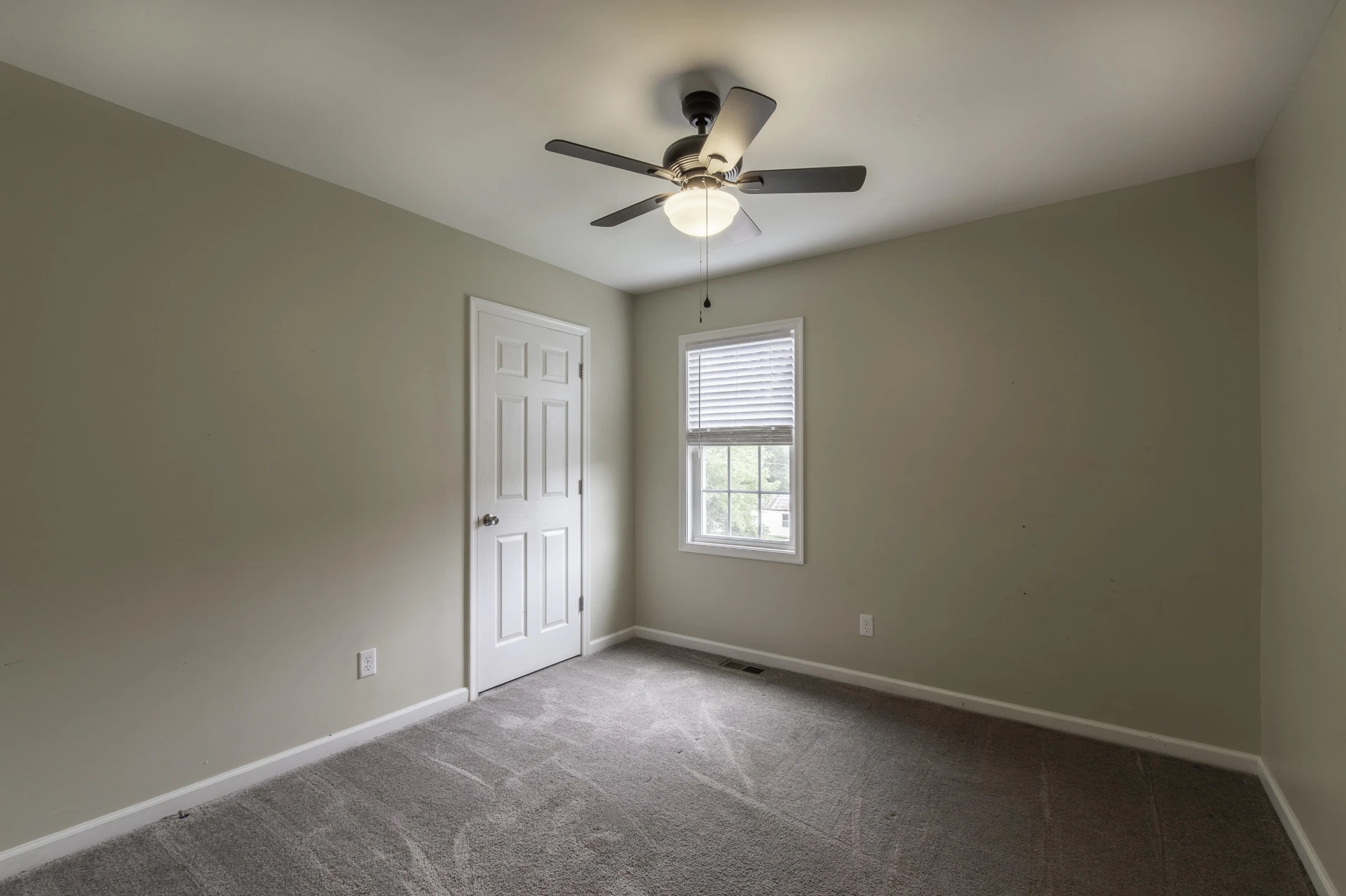258 E 39th St - Photo 21