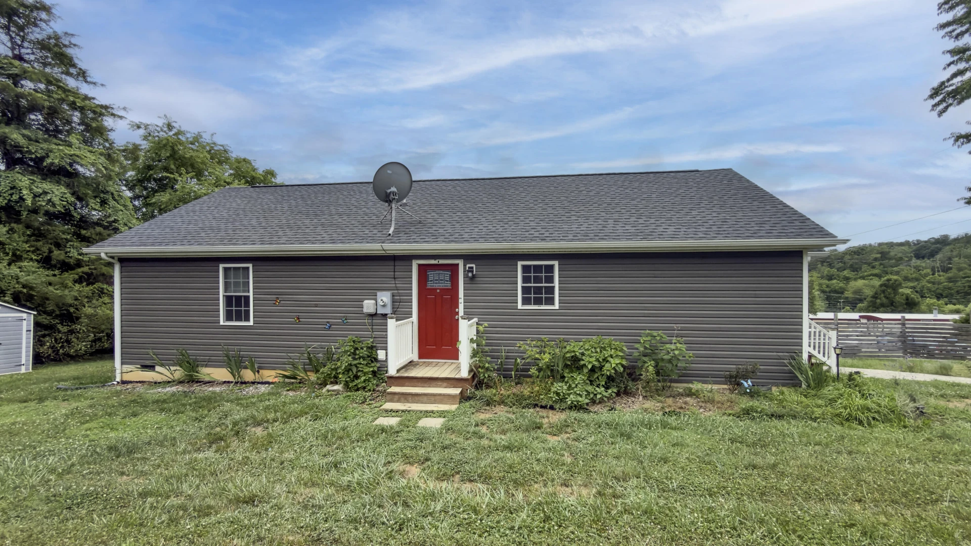 258 E 39th St - Photo 4