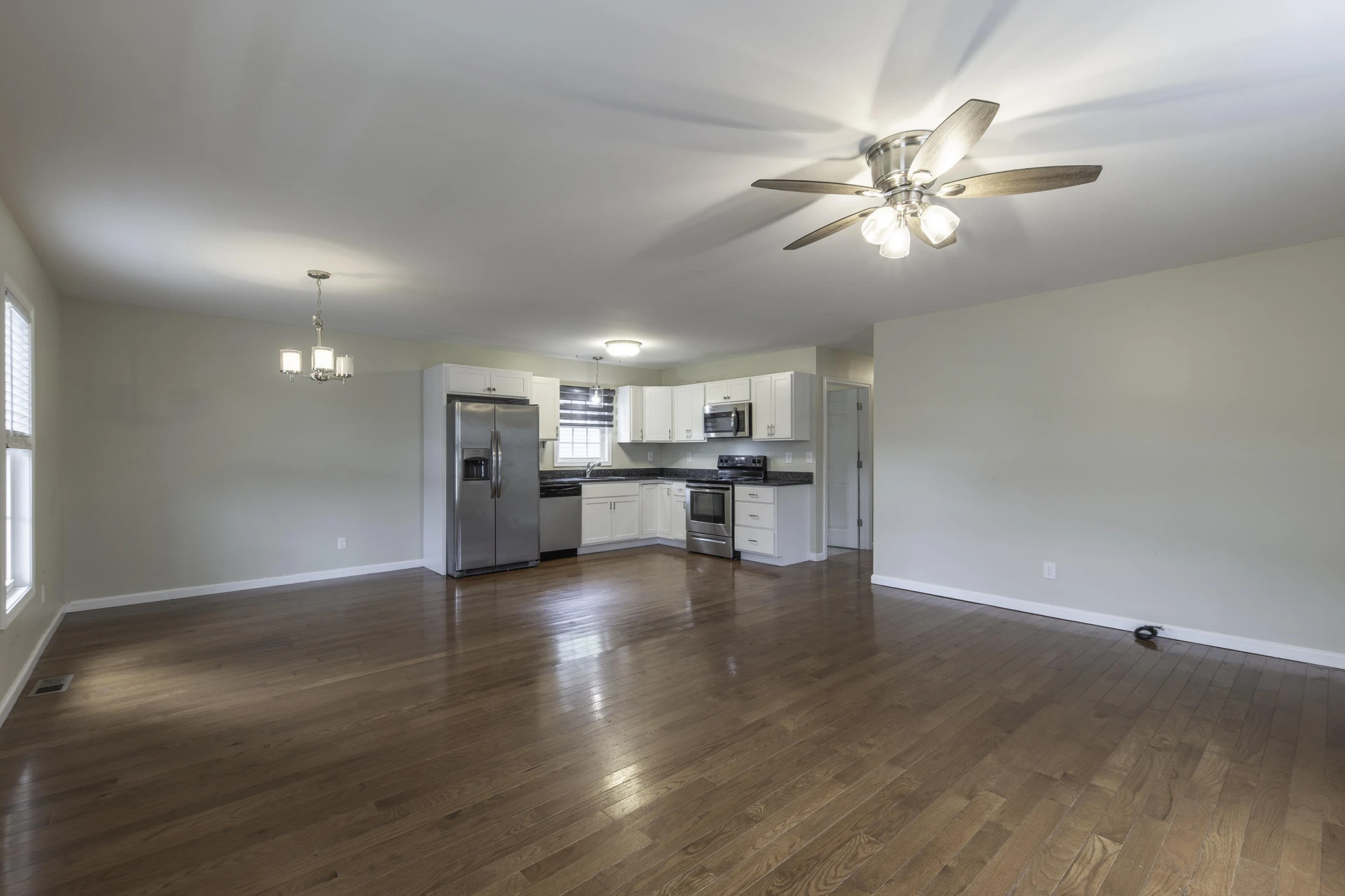 258 E 39th St - Photo 7