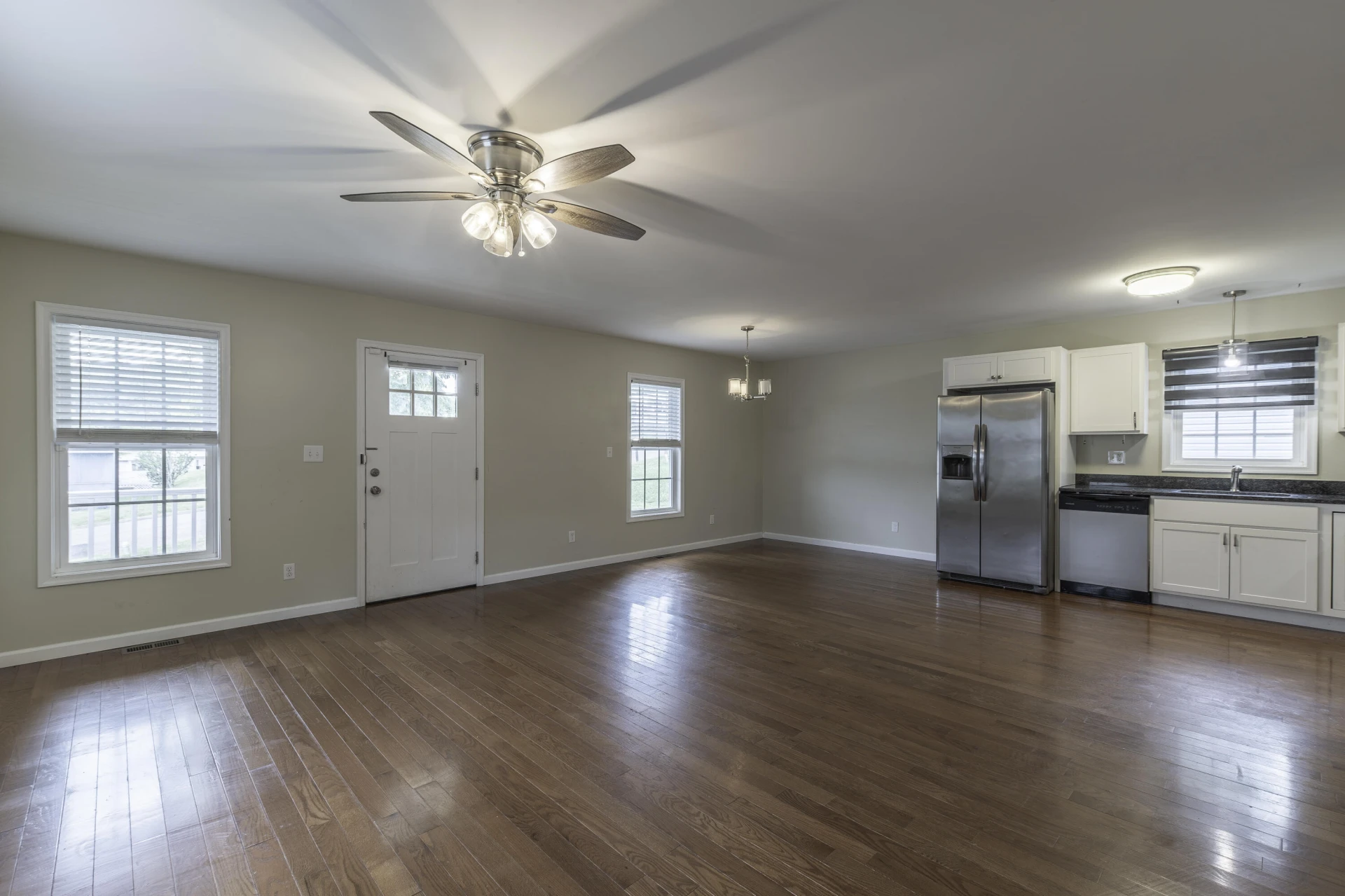 258 E 39th St - Photo 8