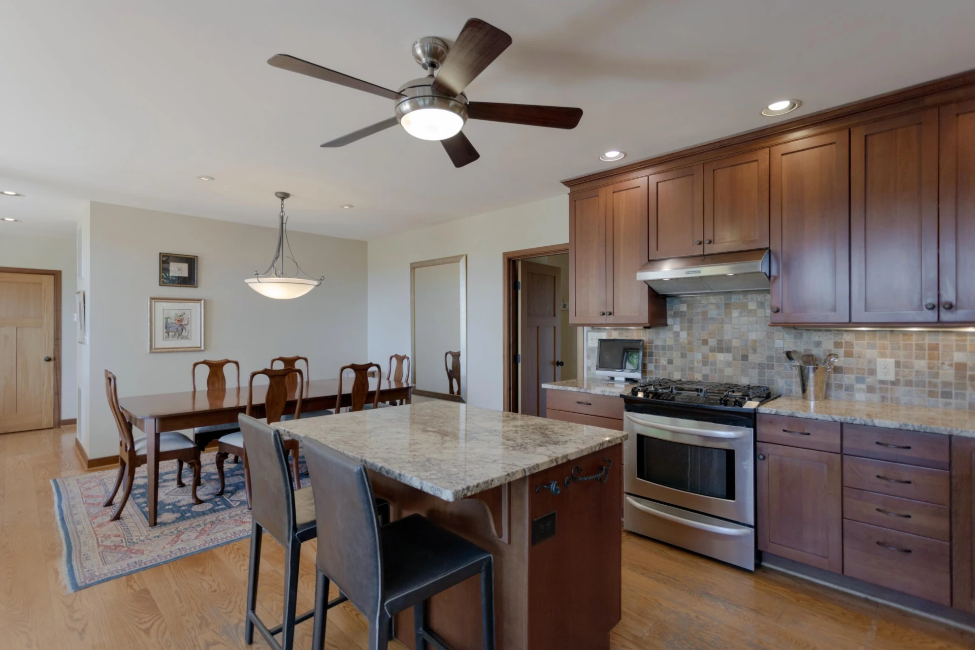 215 E Ridge Dr - Photo 13