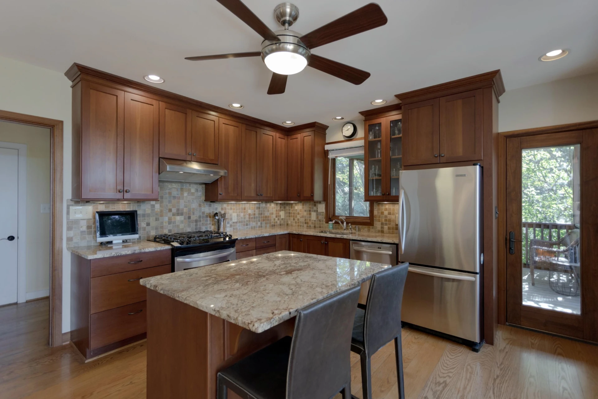 215 E Ridge Dr - Photo 14