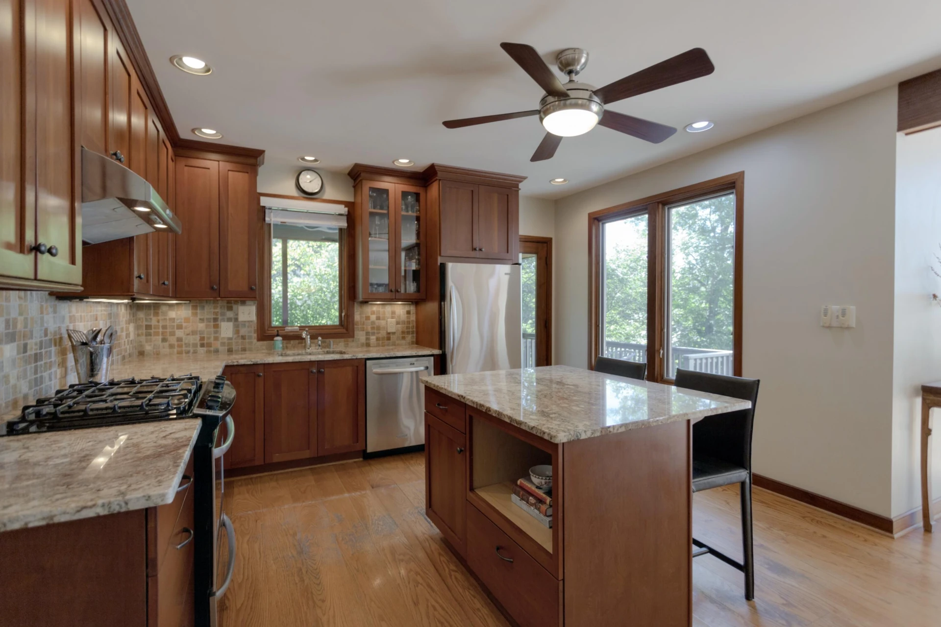 215 E Ridge Dr - Photo 15