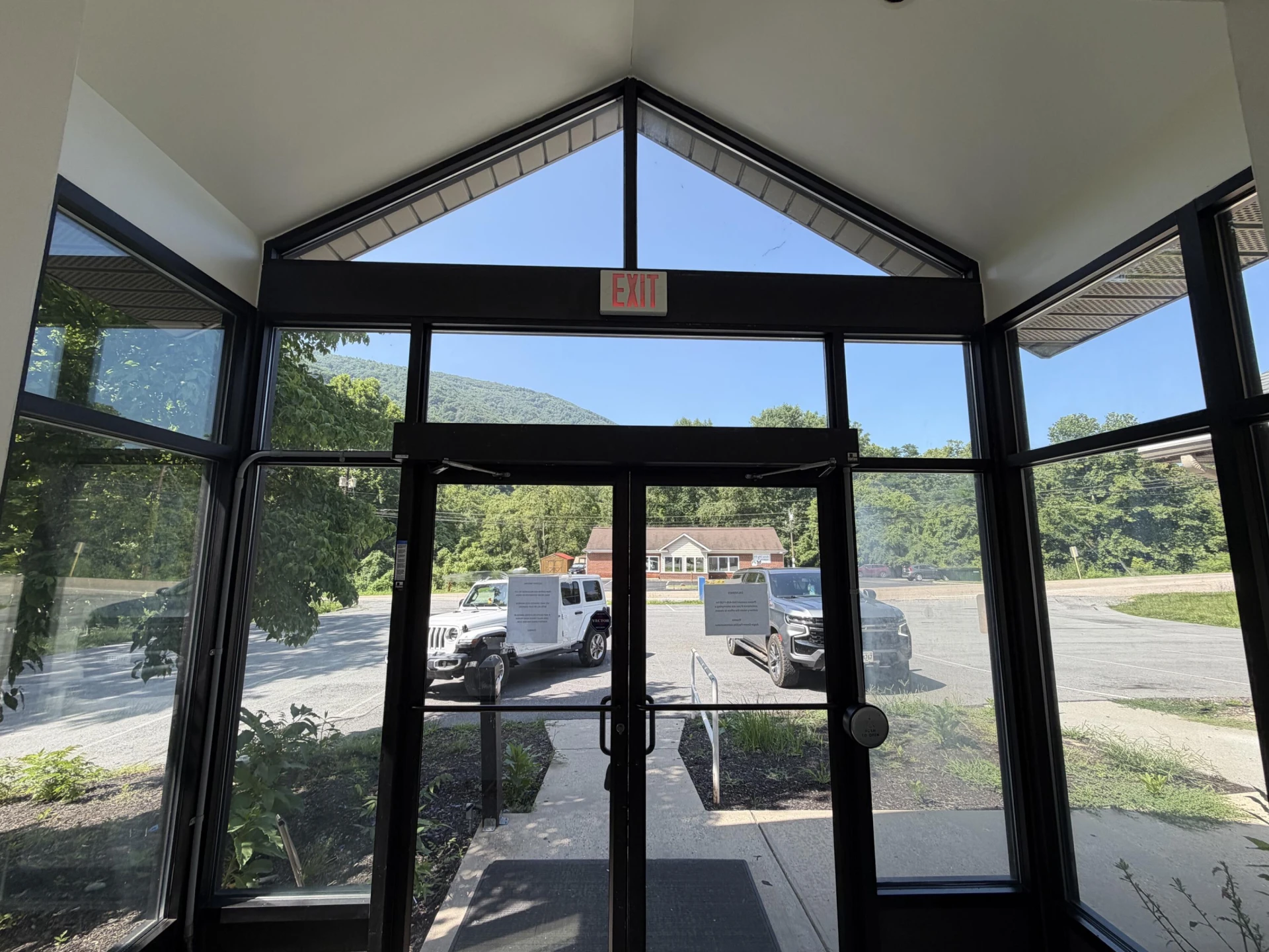 2504 Valley Ridge Rd - Photo 2