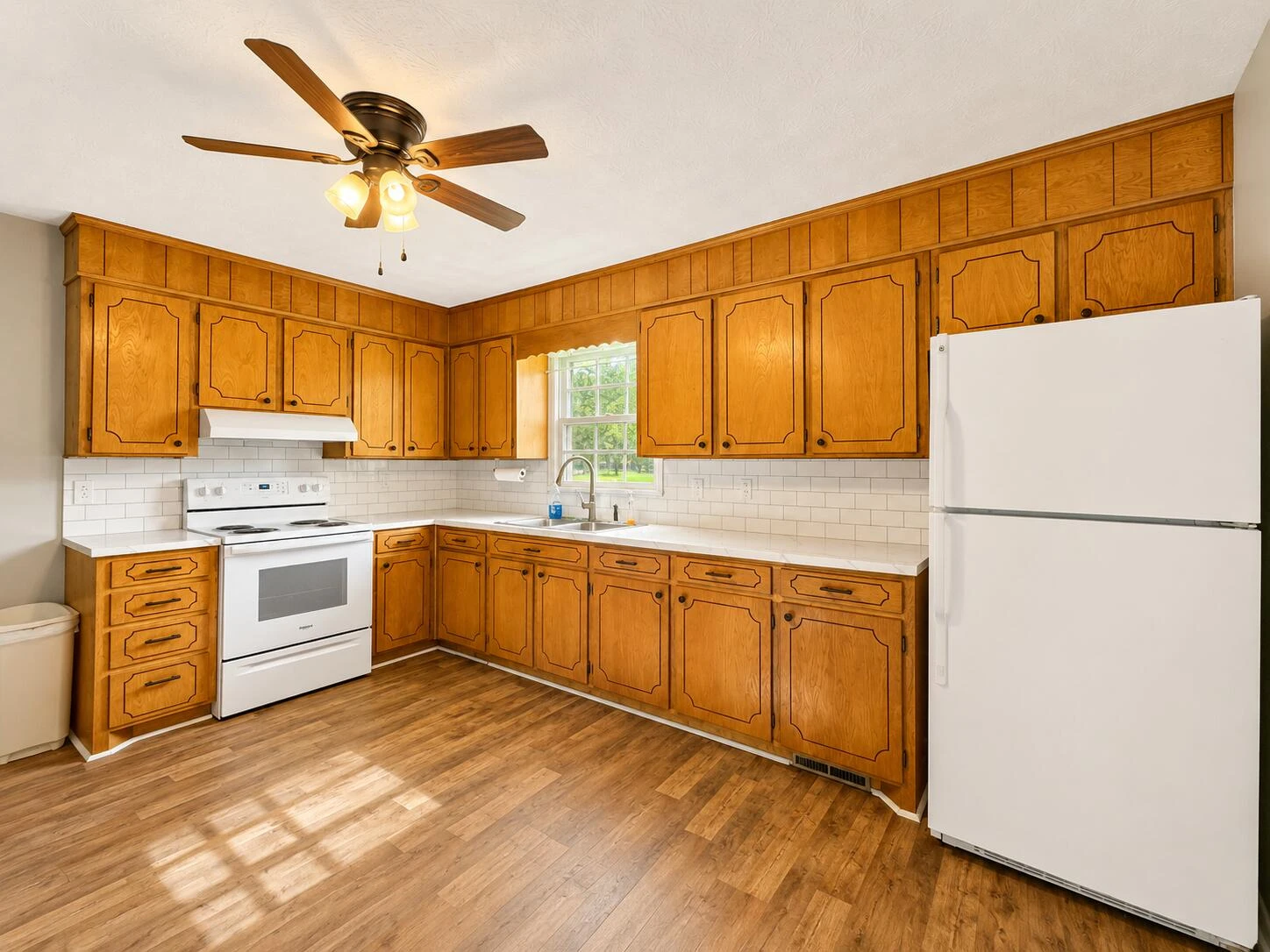 1654 S Edgewood Ave - Photo 10