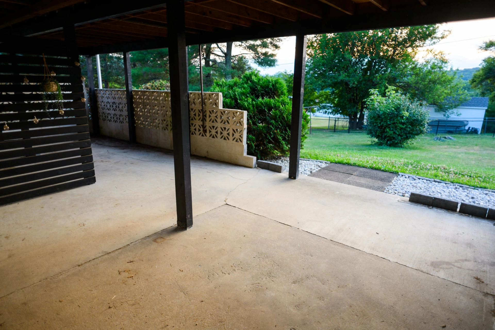1677 Hawthorne Ave - Photo 31