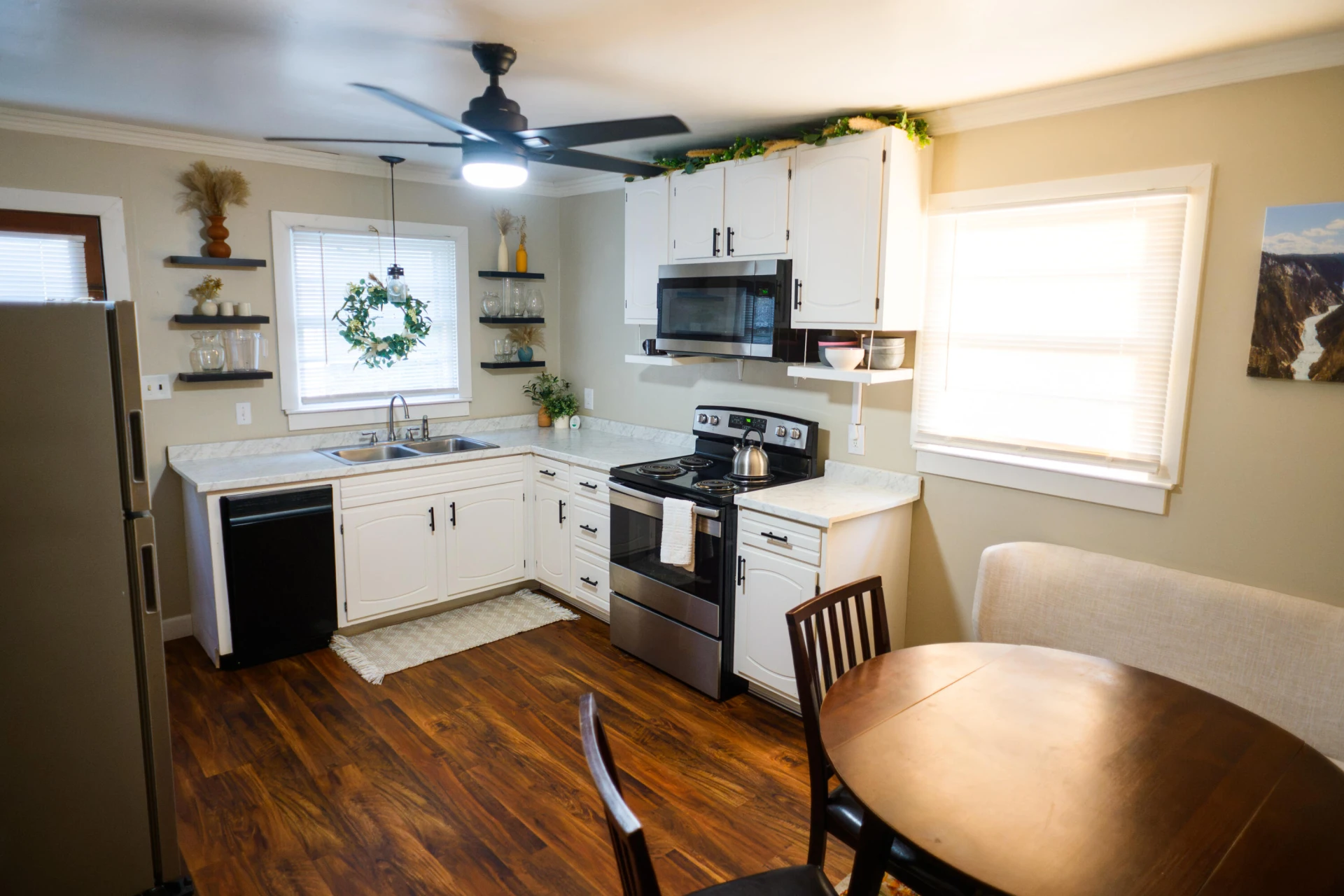 1677 Hawthorne Ave - Photo 8