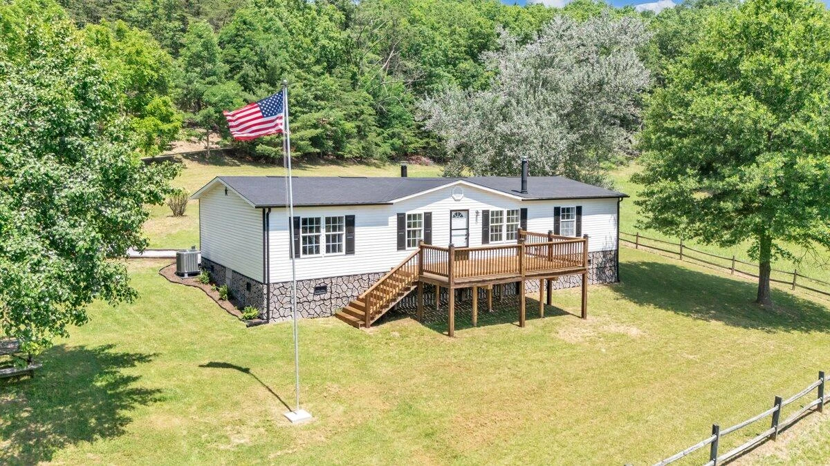 2112 Cove Creek Rd