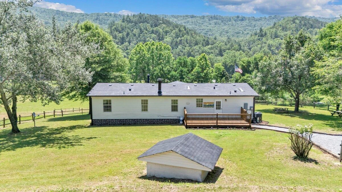 2112 Cove Creek Rd - Photo 3